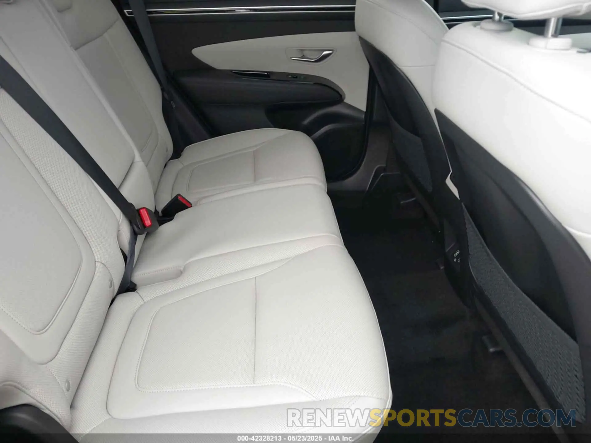 8 fotografías del automóvil dañado 5NMJE3DE9RH397721 HYUNDAI TUCSON 2024