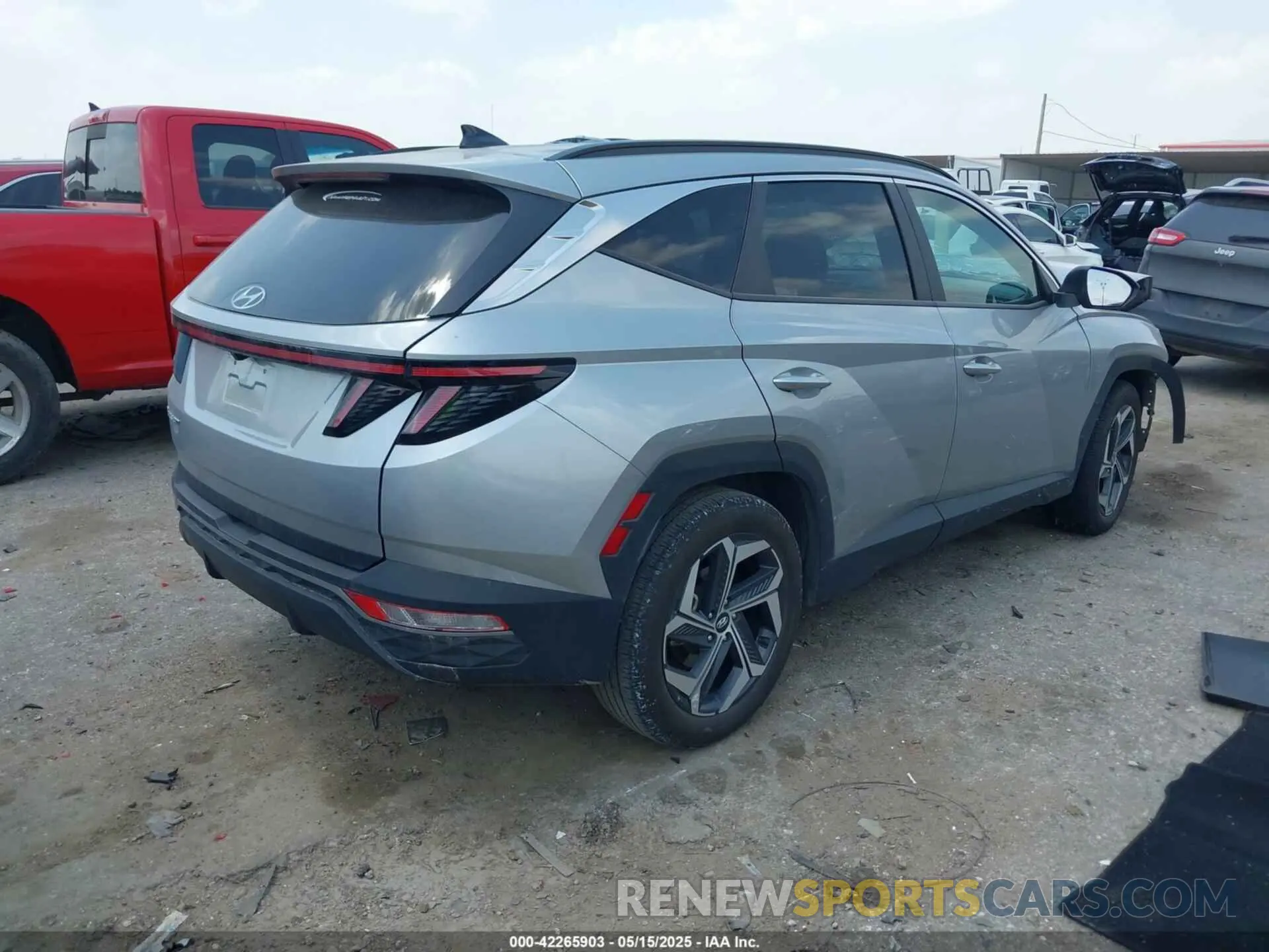 4 fotografías del automóvil dañado 5NMJF3DE4RH326469 HYUNDAI TUCSON 2024