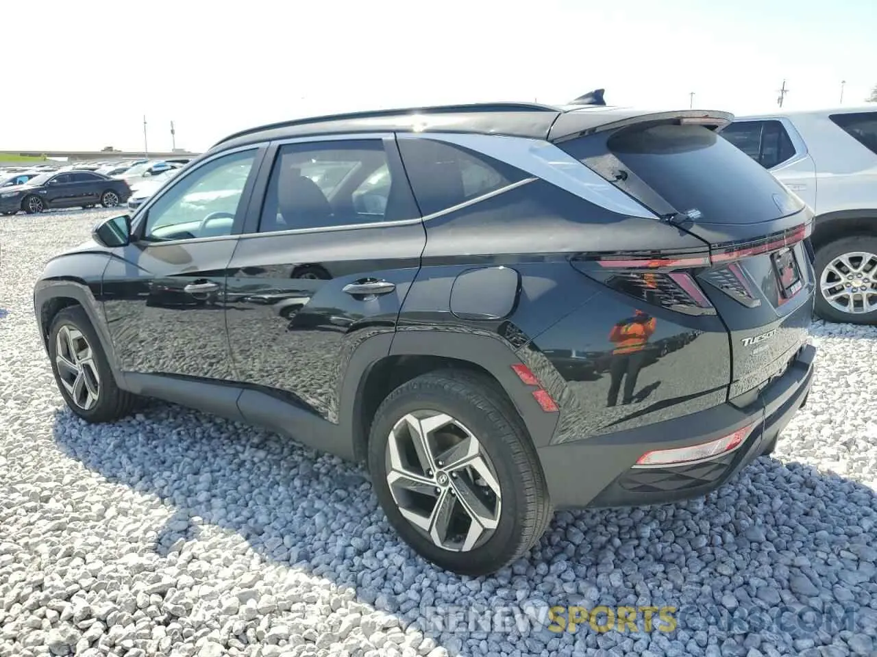 2 fotografías del automóvil dañado 5NMJFCDE0RH297150 HYUNDAI TUCSON 2024