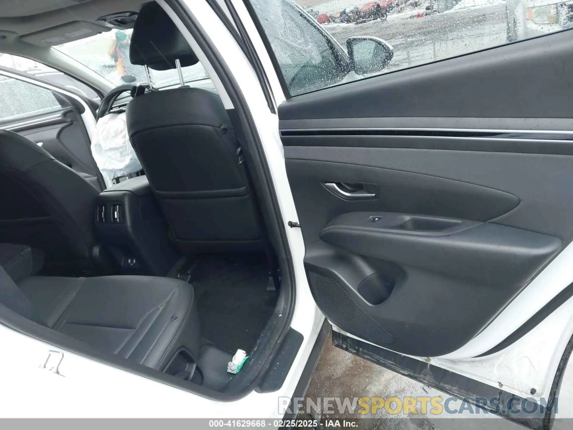 8 fotografías del automóvil dañado 5NMJFCDE0RH393599 HYUNDAI TUCSON 2024