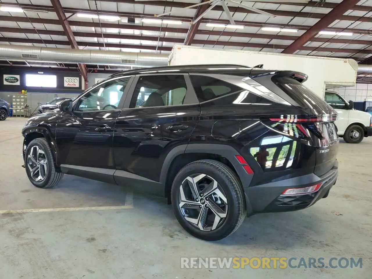 2 fotografías del automóvil dañado 5NMJFCDE3RH378899 HYUNDAI TUCSON 2024