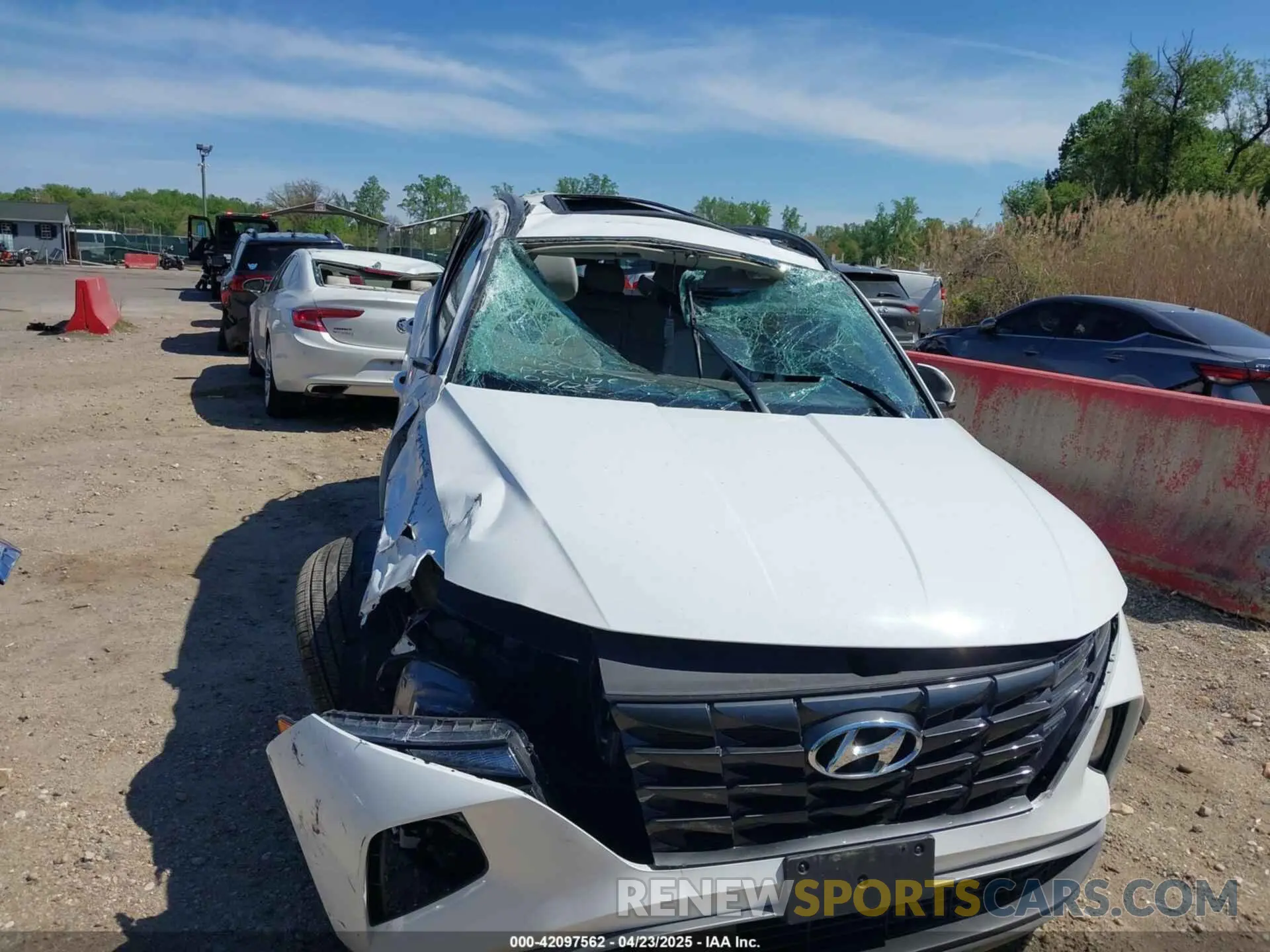 6 fotografías del automóvil dañado 5NMJFCDE4RH371525 HYUNDAI TUCSON 2024