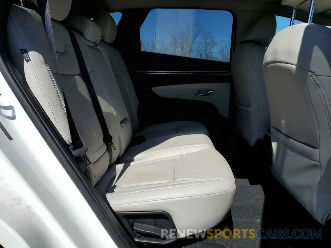 11 fotografías del automóvil dañado 5NMJFCDE5RH322026 HYUNDAI TUCSON 2024