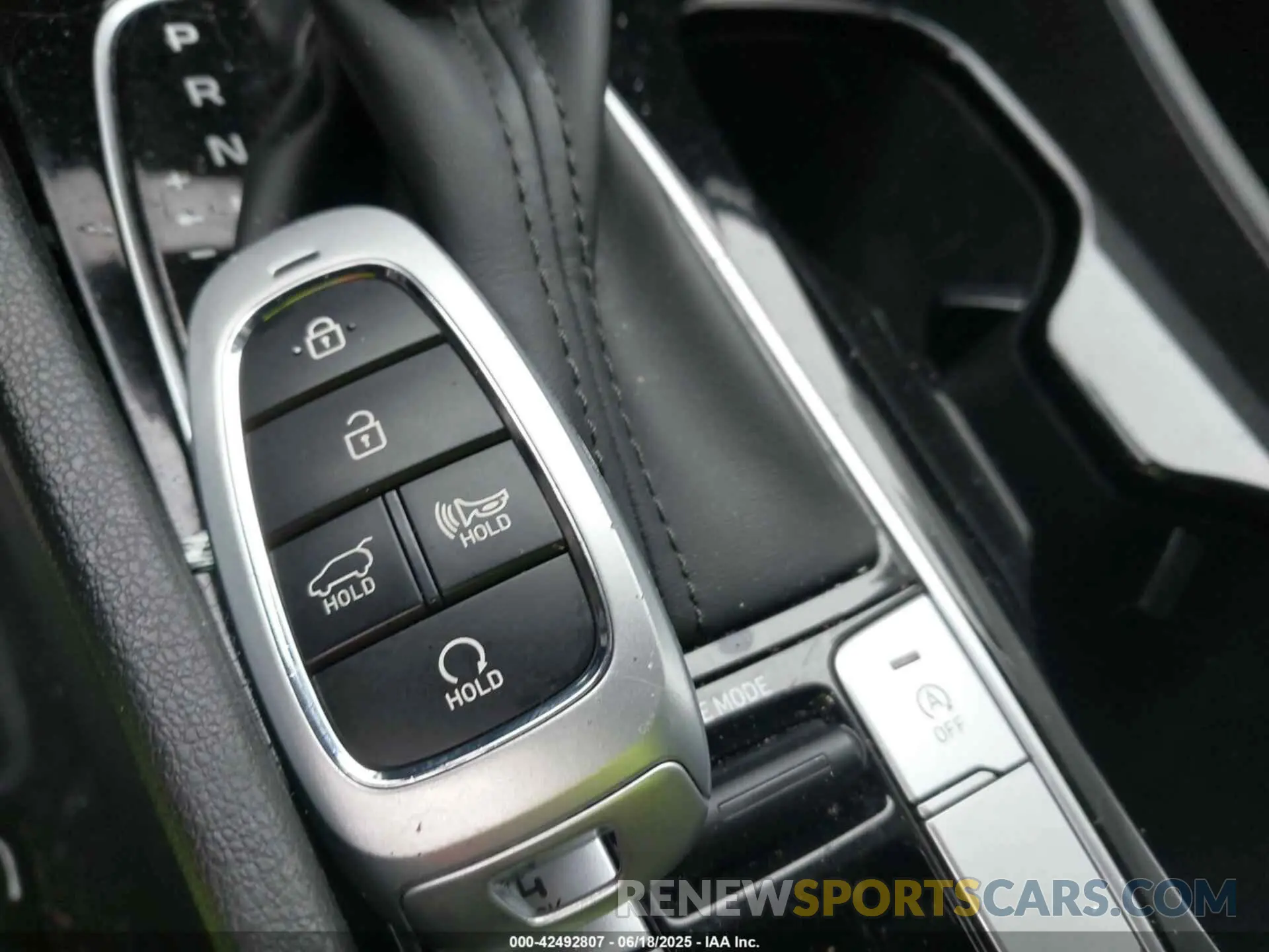 11 fotografías del automóvil dañado 5NMJFCDE8RH389669 HYUNDAI TUCSON 2024