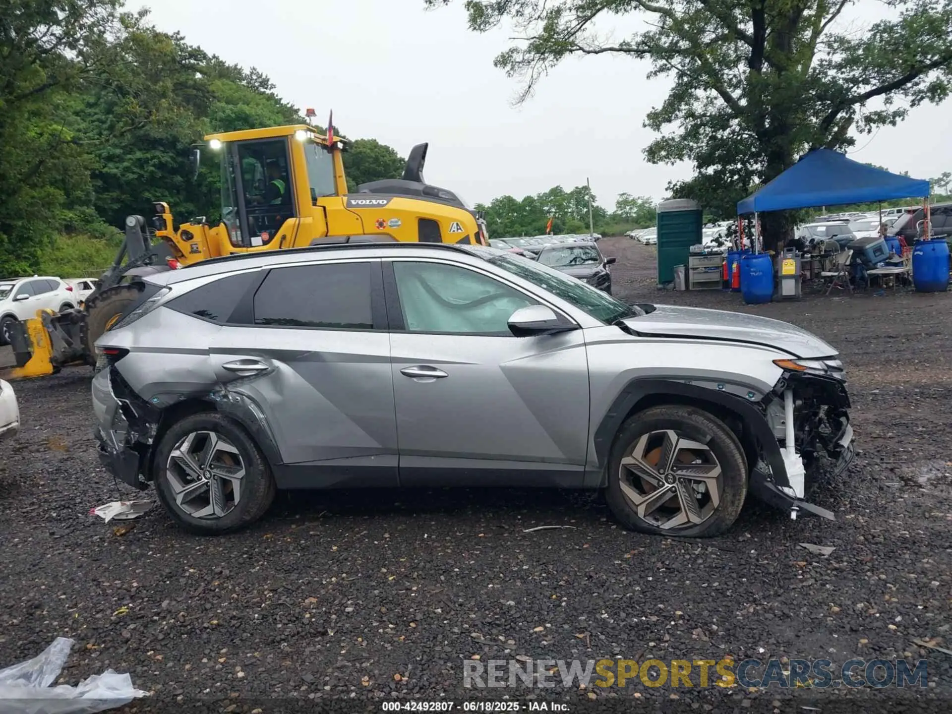 13 fotografías del automóvil dañado 5NMJFCDE8RH389669 HYUNDAI TUCSON 2024