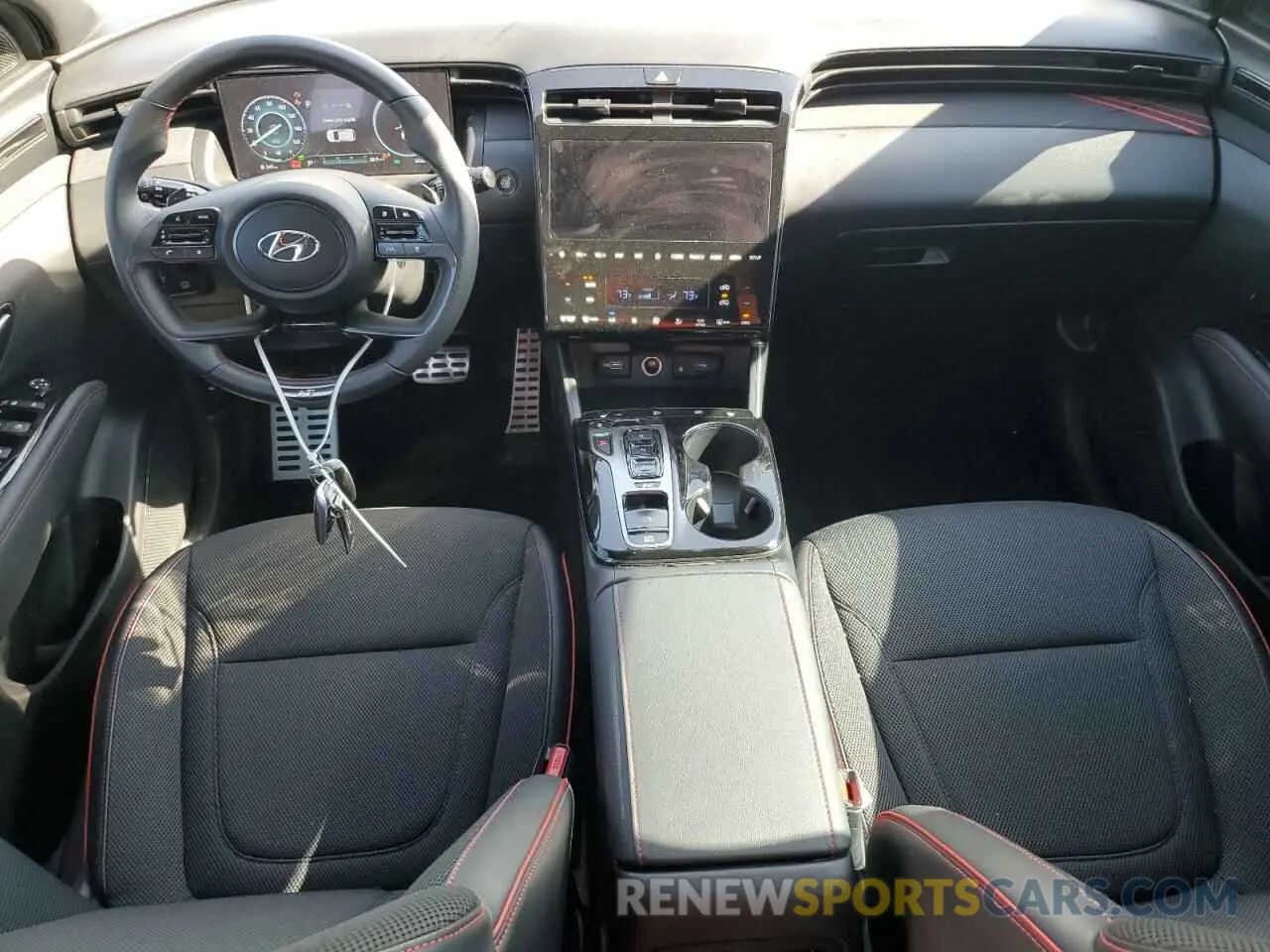 8 fotografías del automóvil dañado KM8JFCD13RU194290 HYUNDAI TUCSON 2024