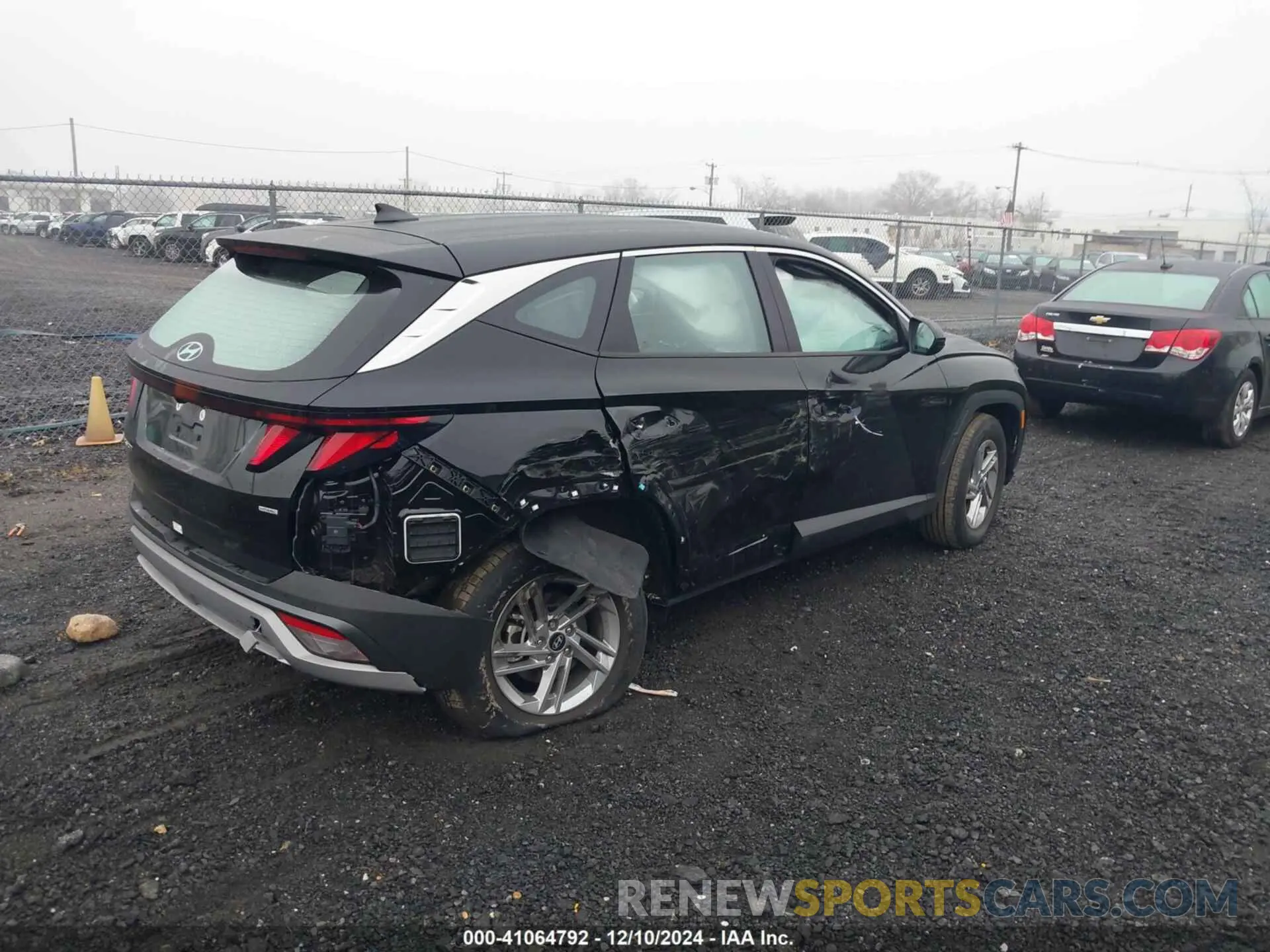 4 fotografías del automóvil dañado 3KMJACDE1SE004834 HYUNDAI TUCSON 2025