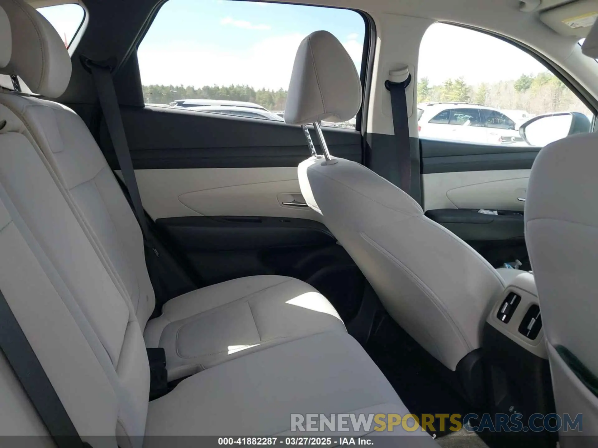 8 fotografías del automóvil dañado 3KMJBCDE1SE002692 HYUNDAI TUCSON 2025