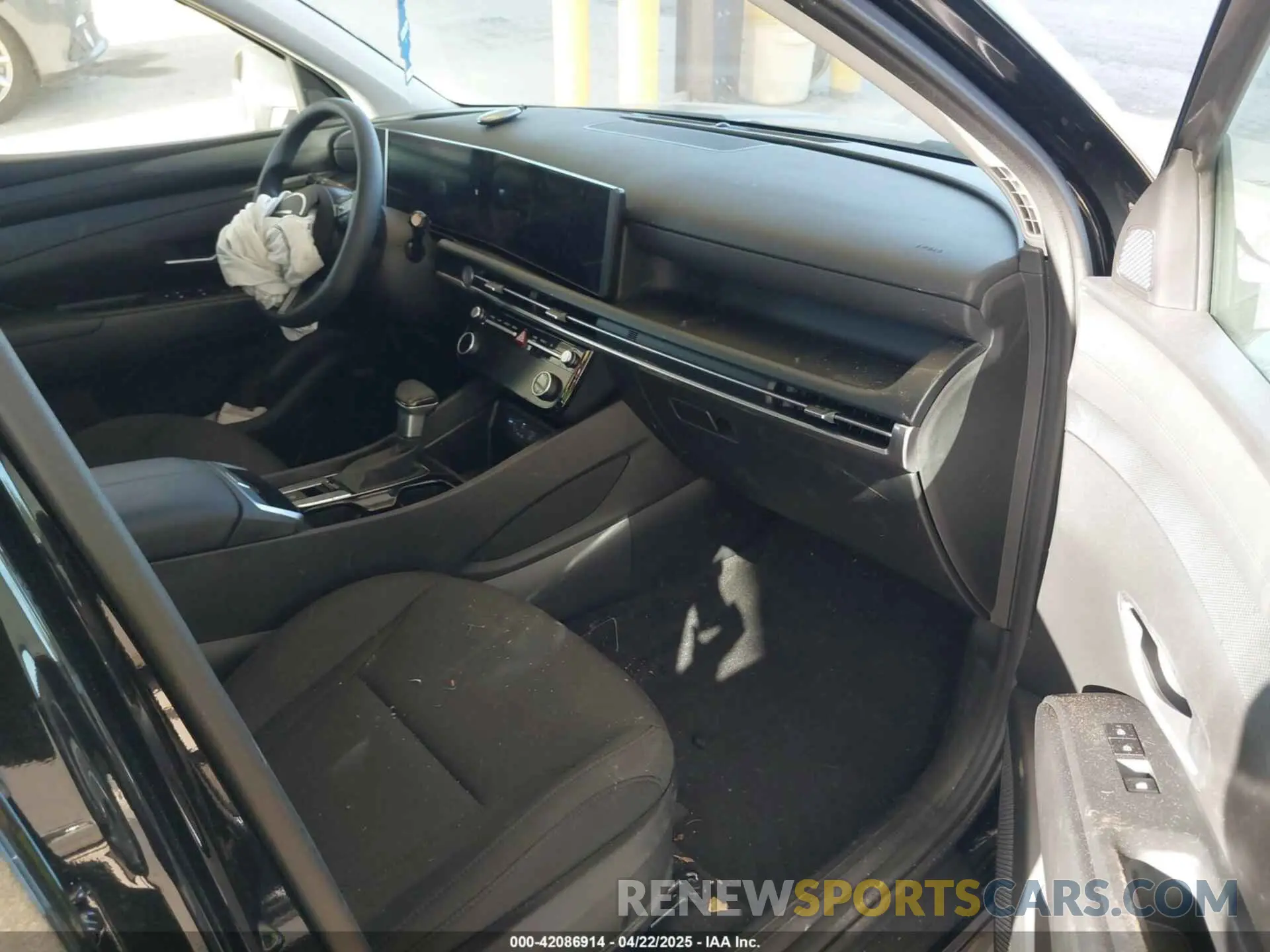 5 fotografías del automóvil dañado 3KMJBCDE2SE004676 HYUNDAI TUCSON 2025