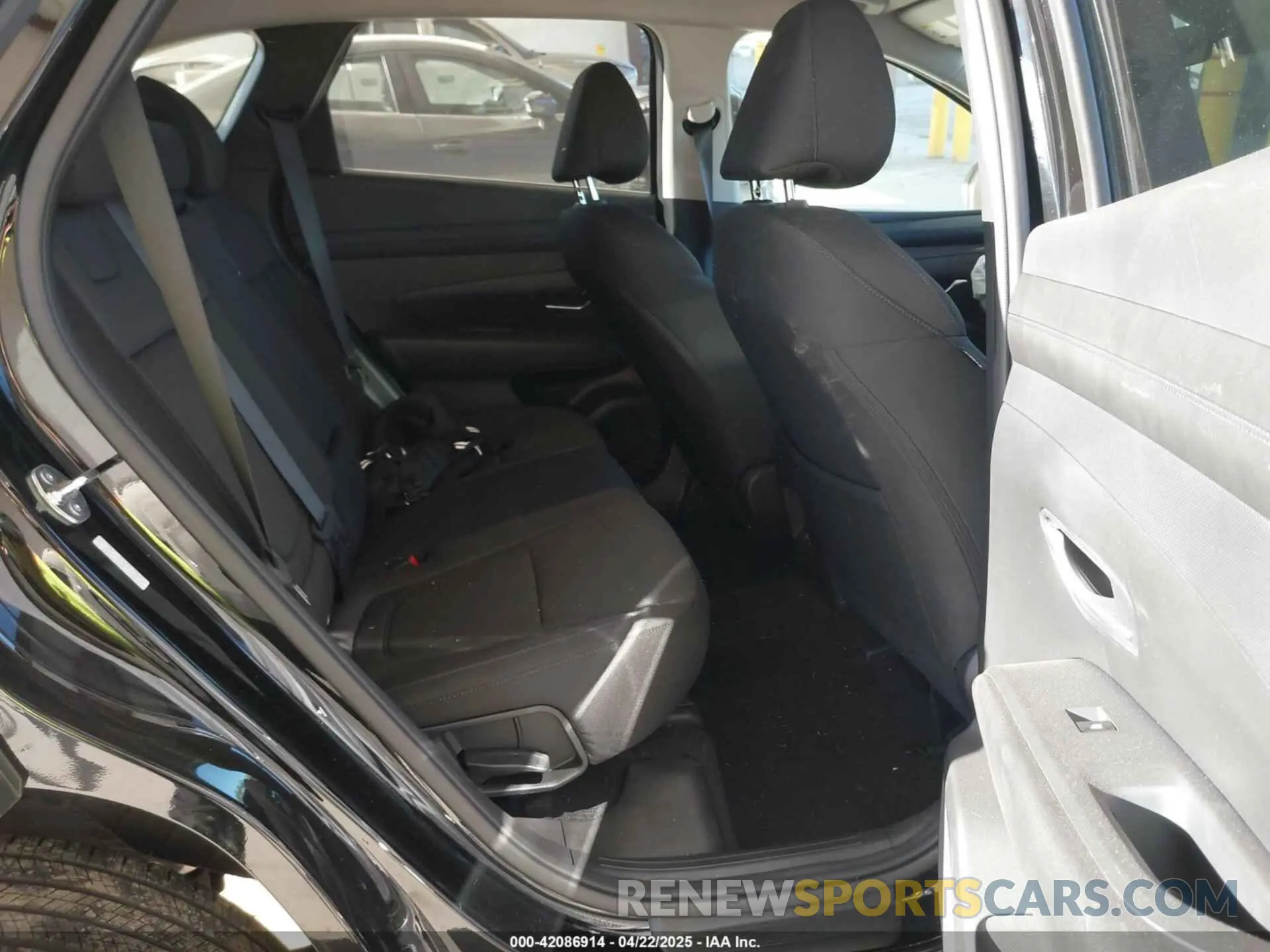 8 fotografías del automóvil dañado 3KMJBCDE2SE004676 HYUNDAI TUCSON 2025