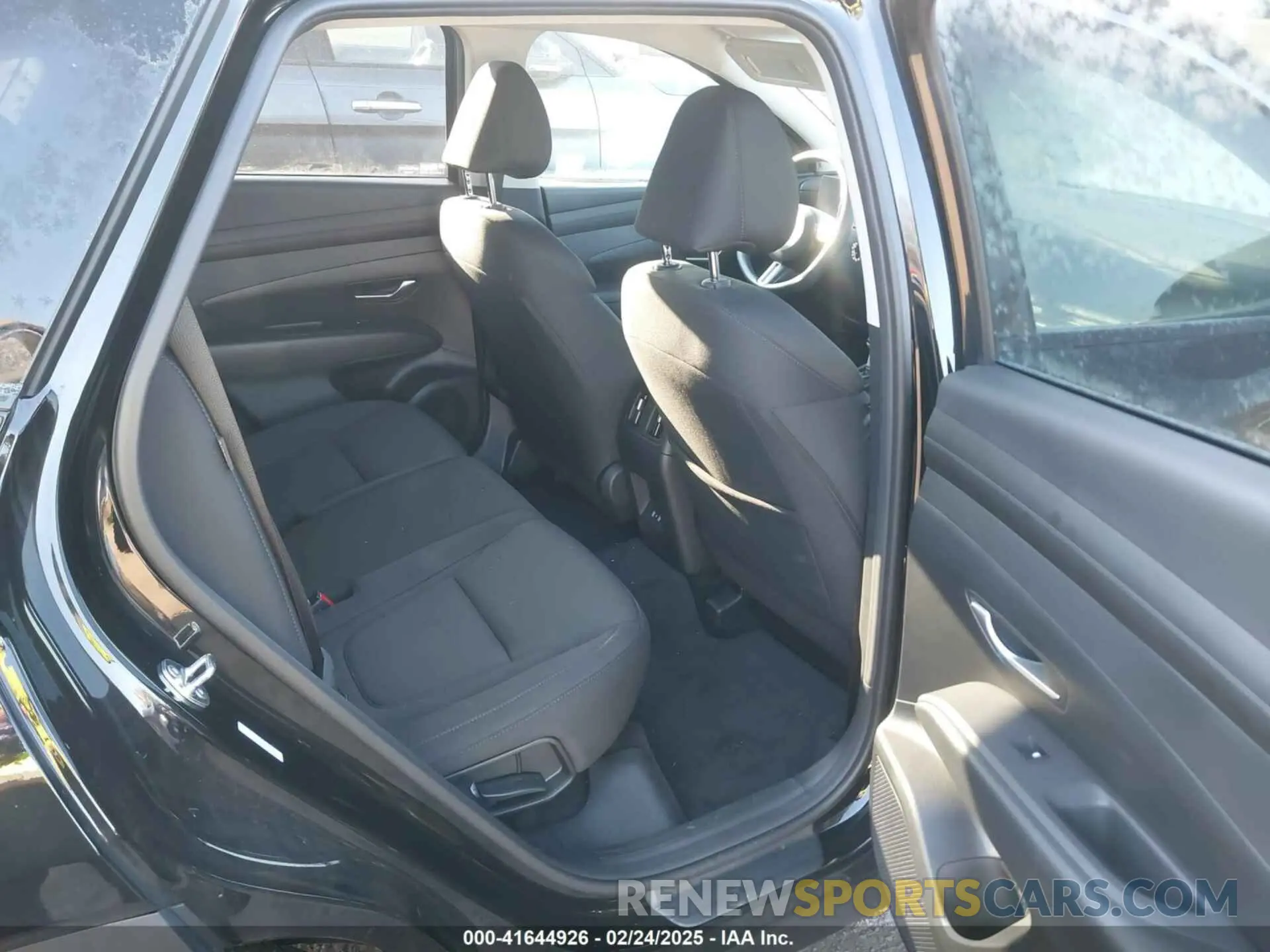 8 fotografías del automóvil dañado 3KMJBCDE3SE003844 HYUNDAI TUCSON 2025