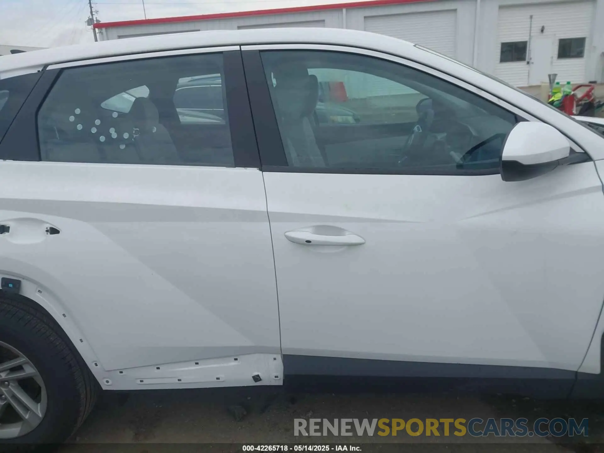 14 fotografías del automóvil dañado 5NMJA3DE0SH454941 HYUNDAI TUCSON 2025