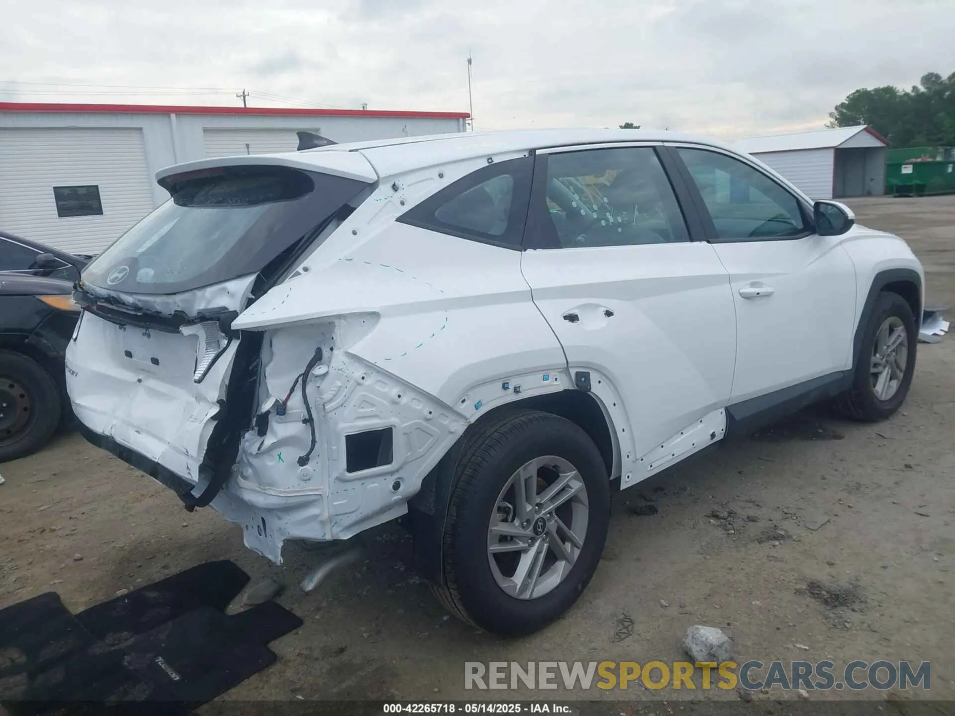 4 fotografías del automóvil dañado 5NMJA3DE0SH454941 HYUNDAI TUCSON 2025