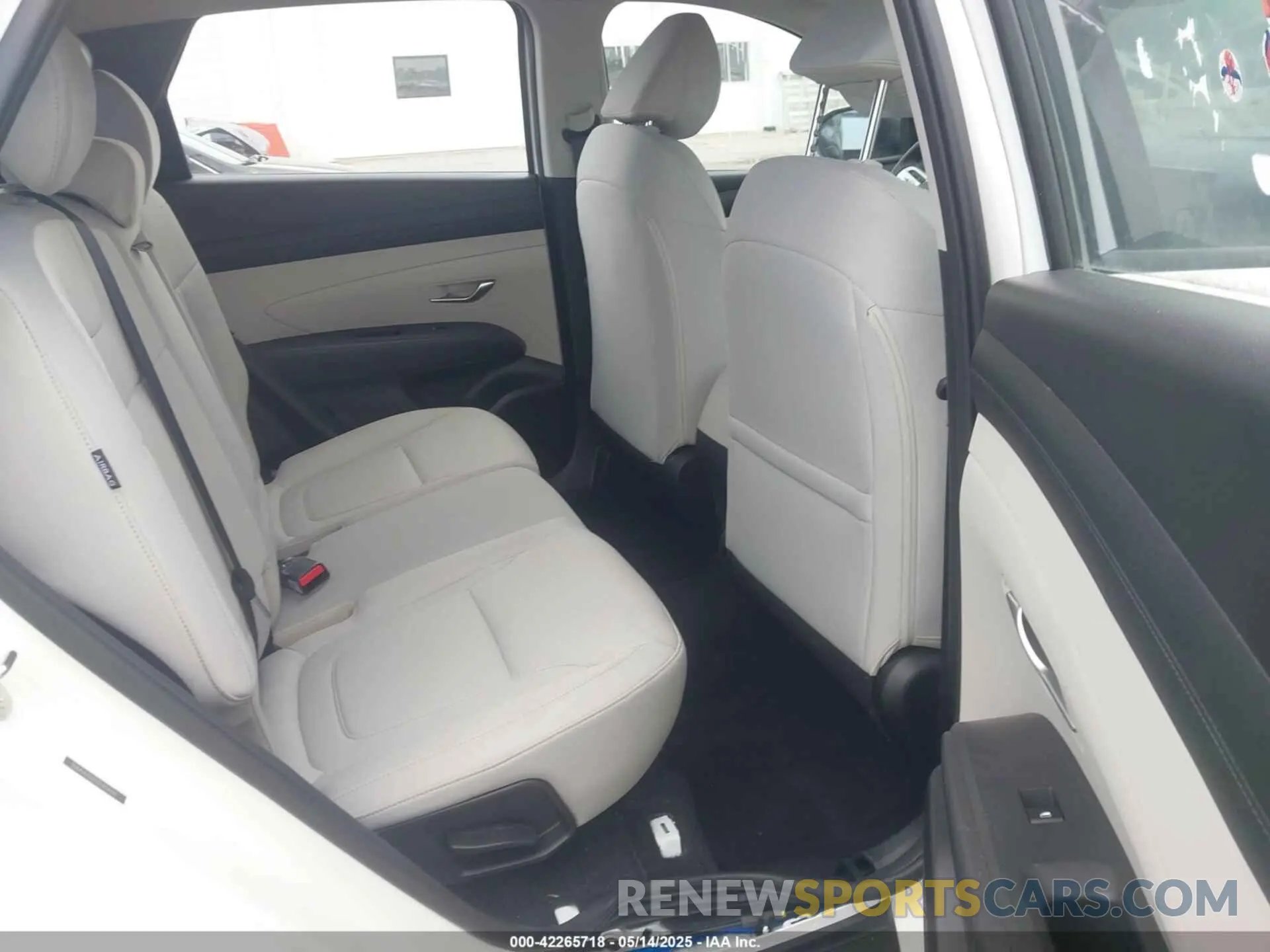 8 fotografías del automóvil dañado 5NMJA3DE0SH454941 HYUNDAI TUCSON 2025