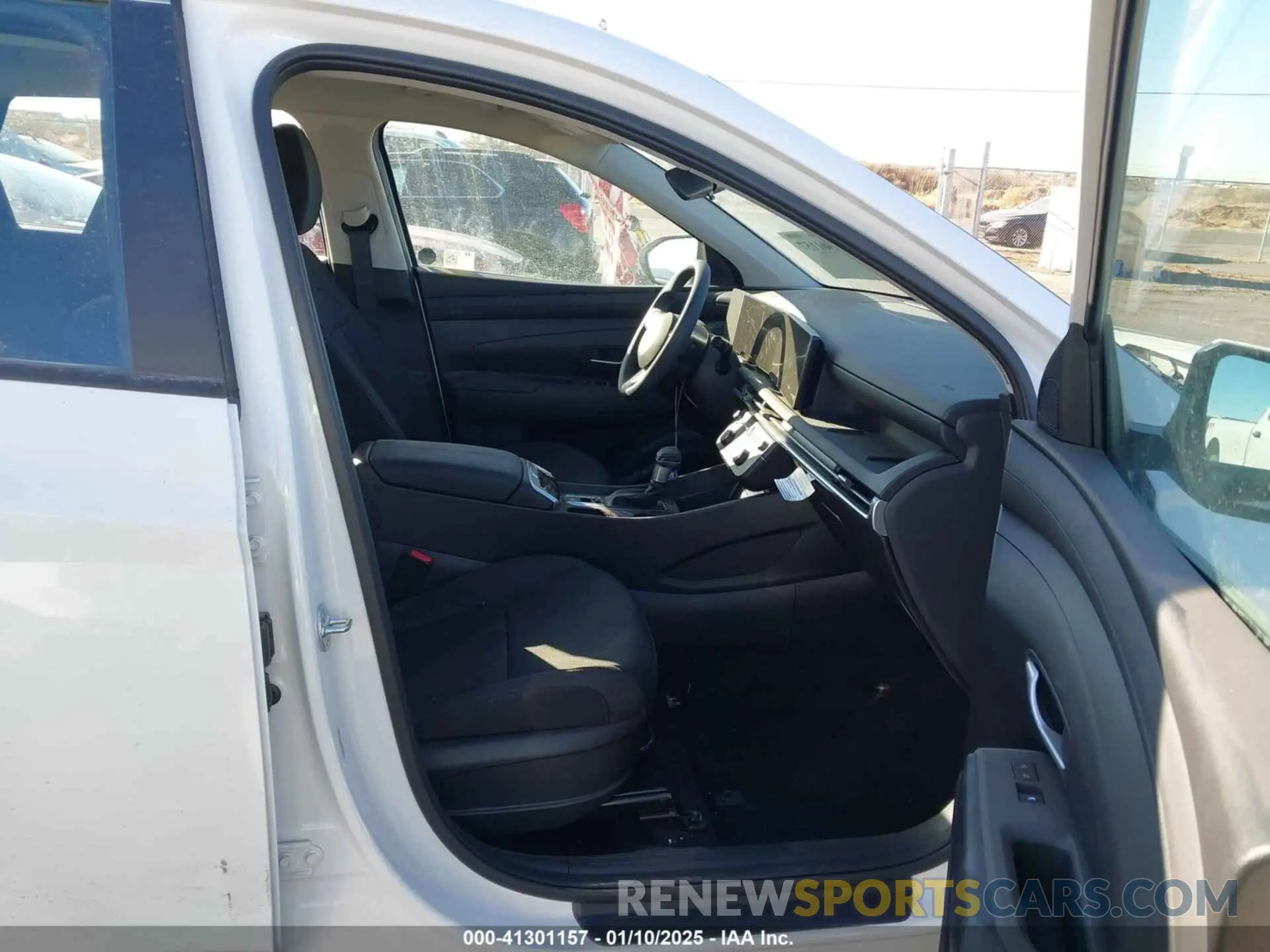 5 fotografías del automóvil dañado 5NMJA3DE4SH473556 HYUNDAI TUCSON 2025