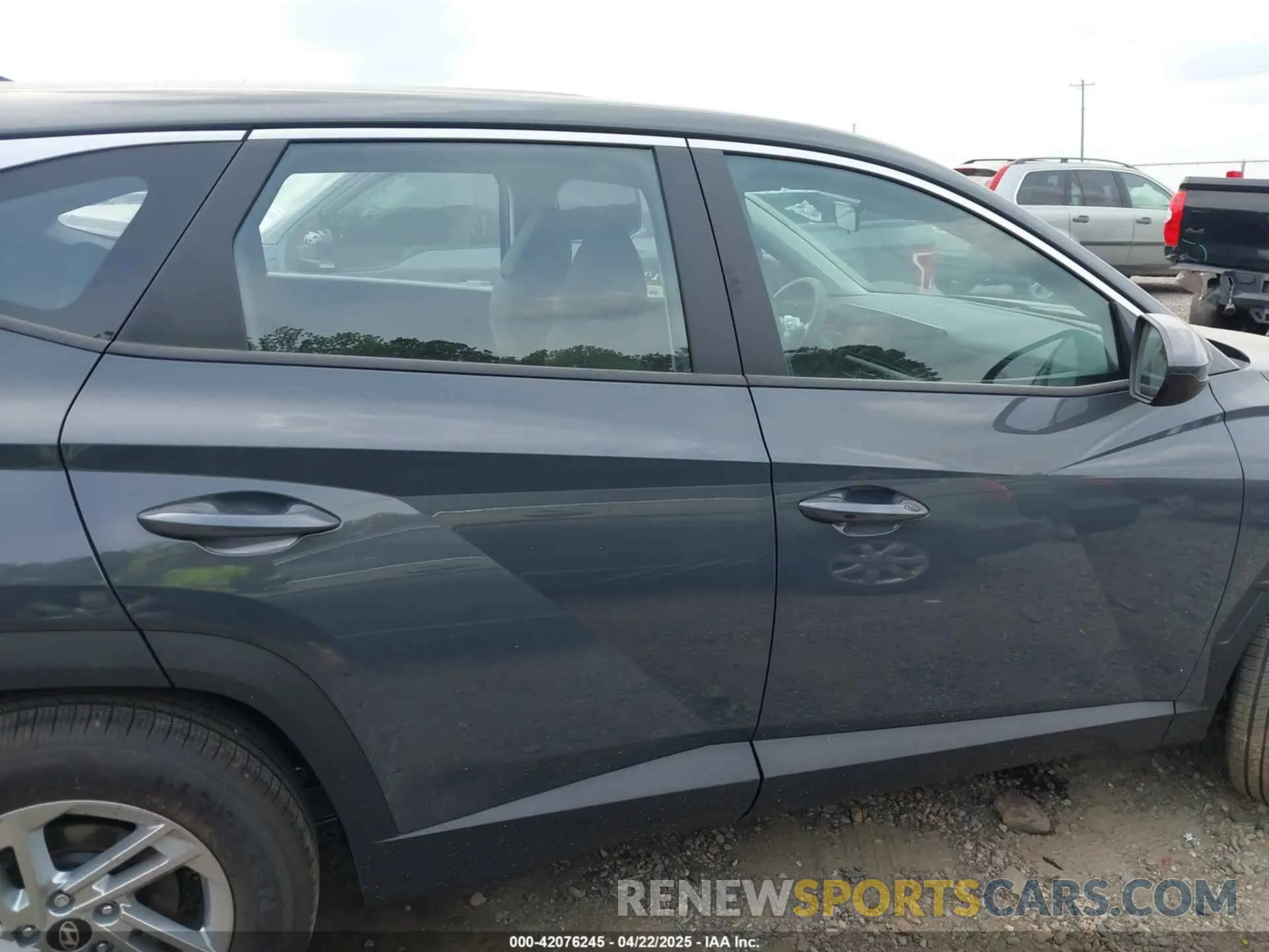 13 fotografías del automóvil dañado 5NMJA3DE6SH521672 HYUNDAI TUCSON 2025