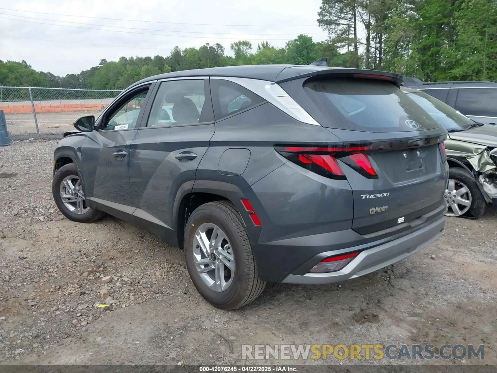 3 fotografías del automóvil dañado 5NMJA3DE6SH521672 HYUNDAI TUCSON 2025