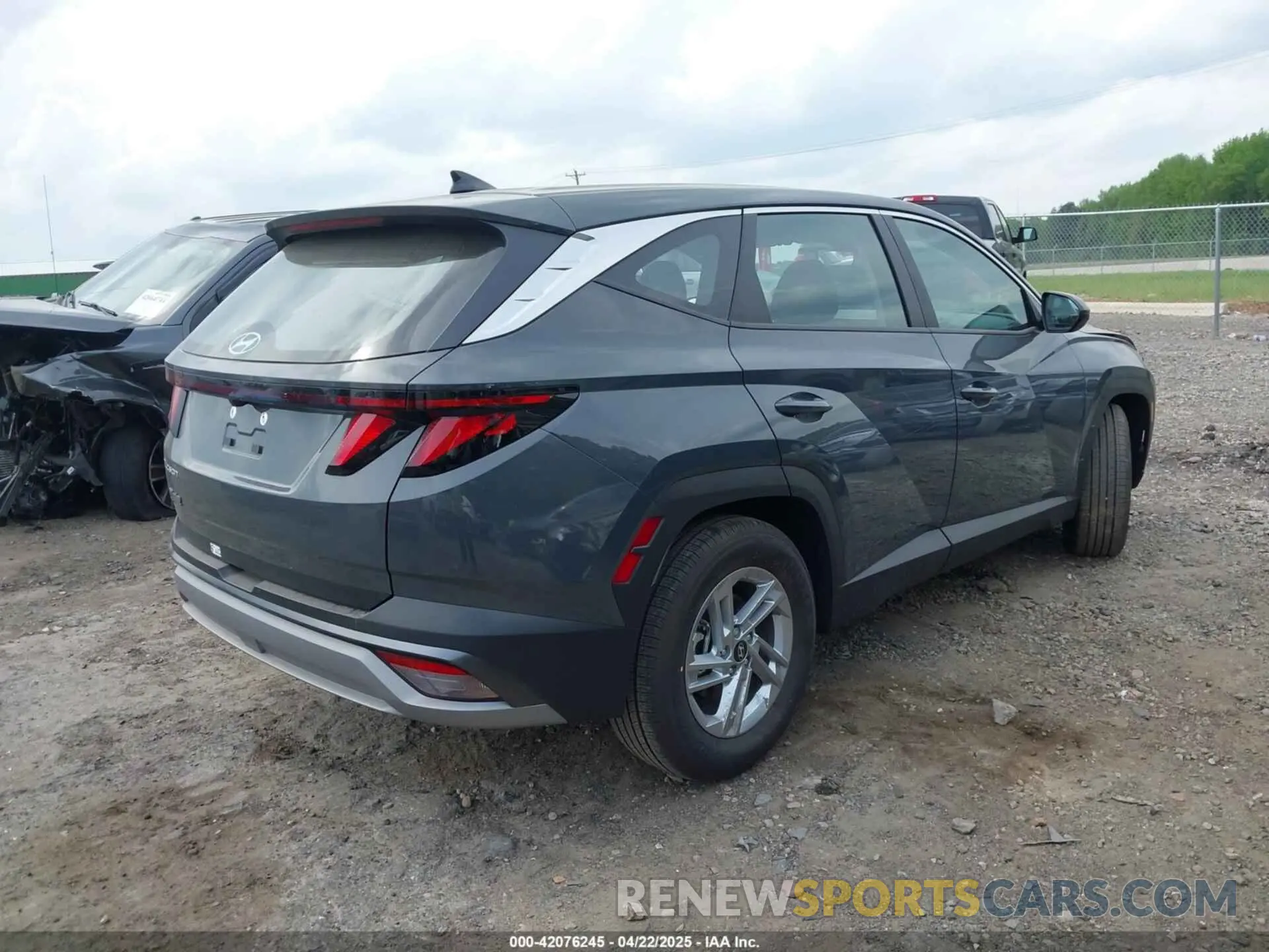 4 fotografías del automóvil dañado 5NMJA3DE6SH521672 HYUNDAI TUCSON 2025