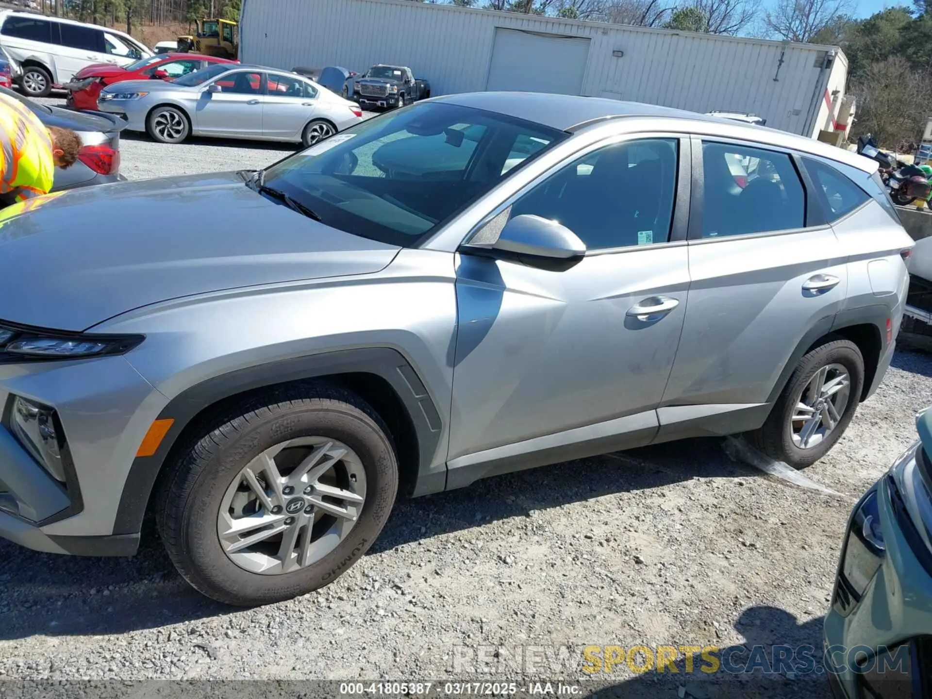14 fotografías del automóvil dañado 5NMJA3DE9SH490059 HYUNDAI TUCSON 2025