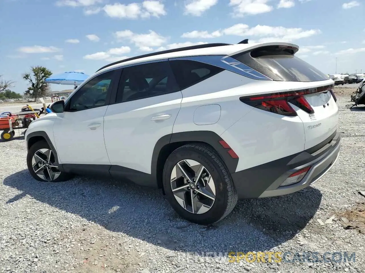 2 fotografías del automóvil dañado 5NMJB3DE7SH458899 HYUNDAI TUCSON 2025