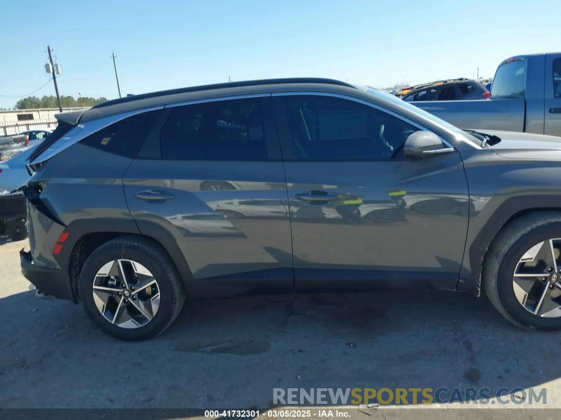 13 fotografías del automóvil dañado 5NMJB3DE7SH501802 HYUNDAI TUCSON 2025