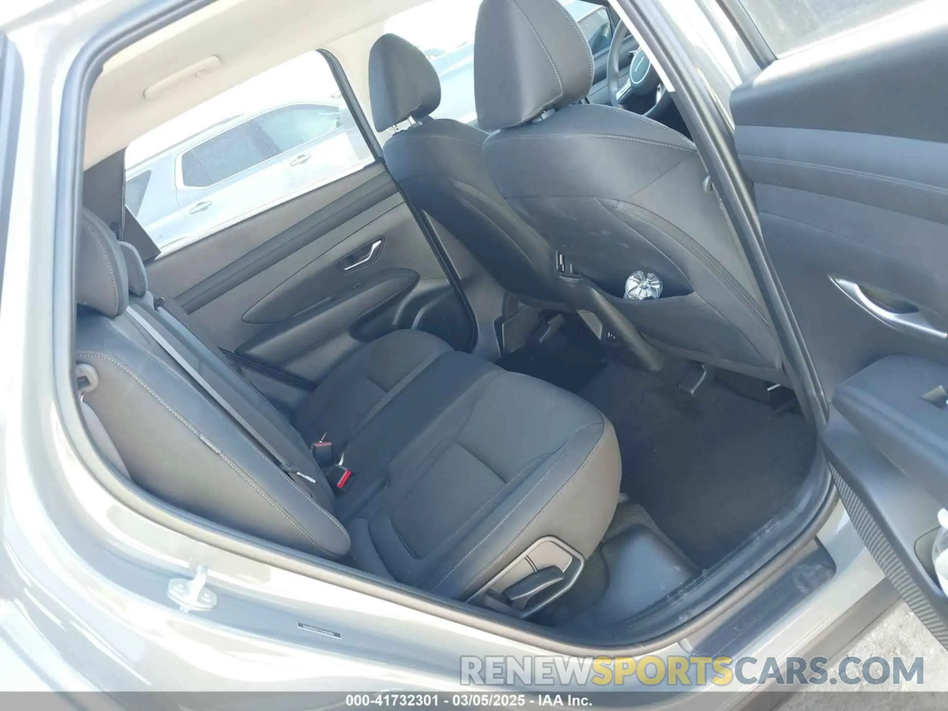8 fotografías del automóvil dañado 5NMJB3DE7SH501802 HYUNDAI TUCSON 2025