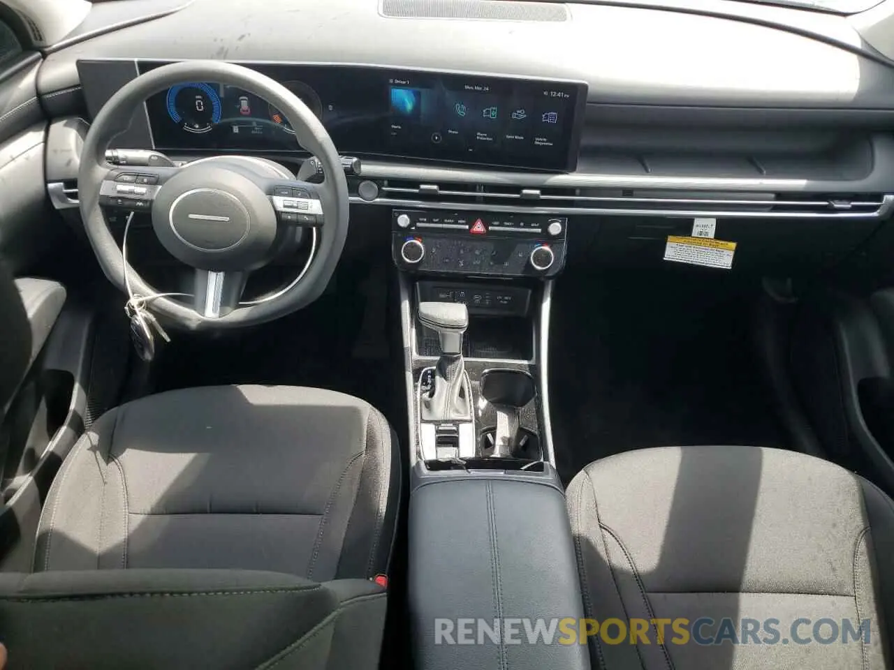 8 fotografías del automóvil dañado 5NMJB3DE8SH493774 HYUNDAI TUCSON 2025