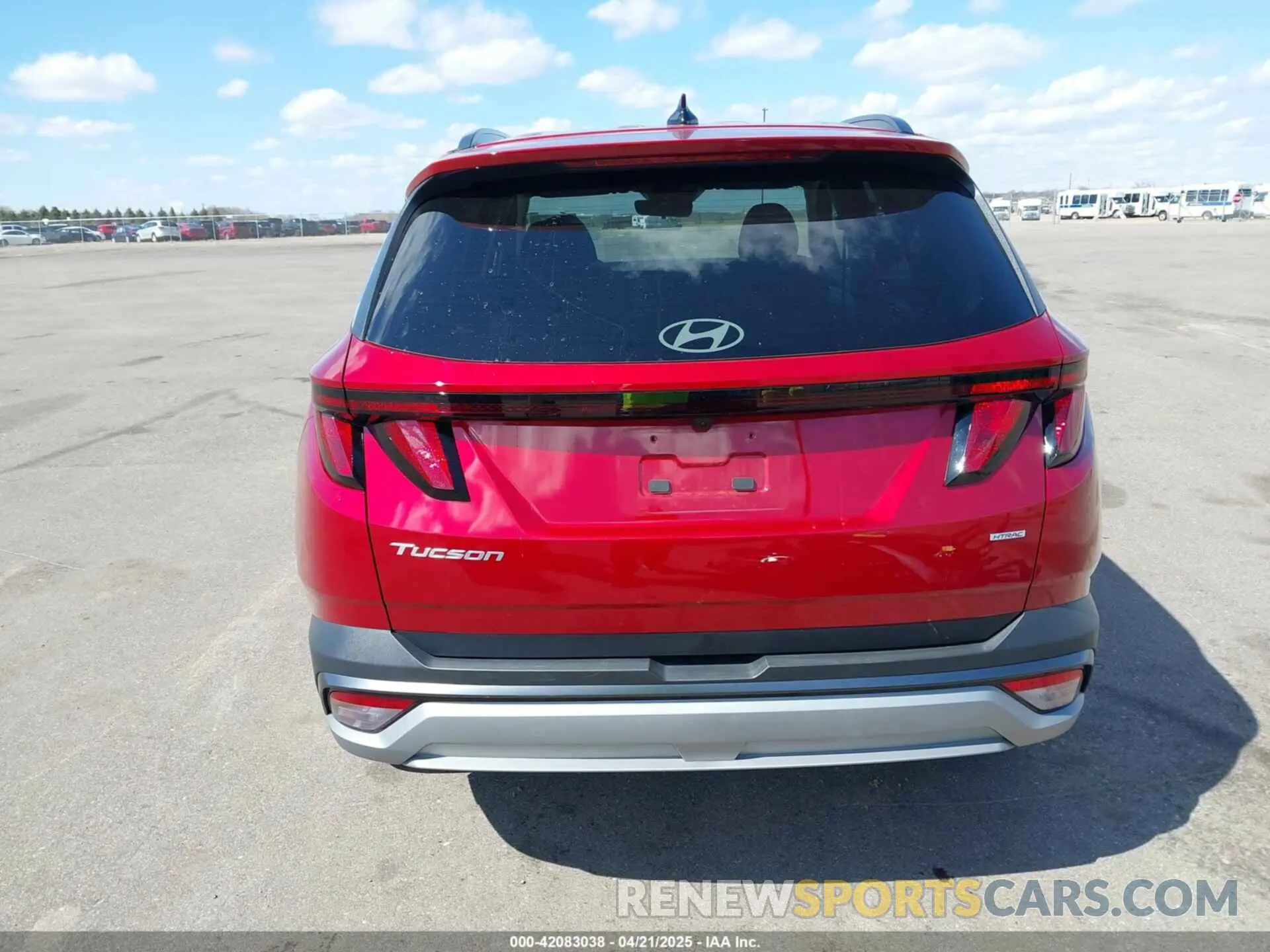 17 fotografías del automóvil dañado 5NMJBCDE1SH451558 HYUNDAI TUCSON 2025