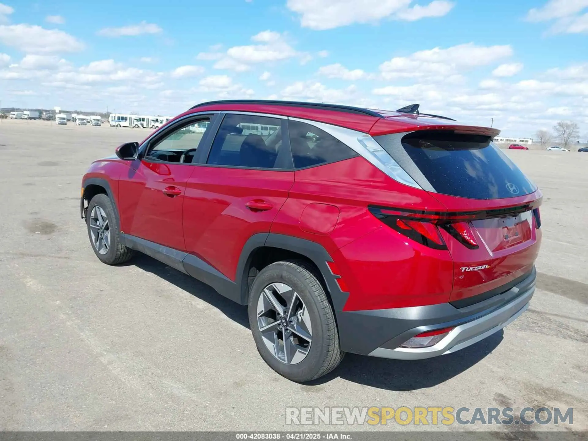 3 fotografías del automóvil dañado 5NMJBCDE1SH451558 HYUNDAI TUCSON 2025