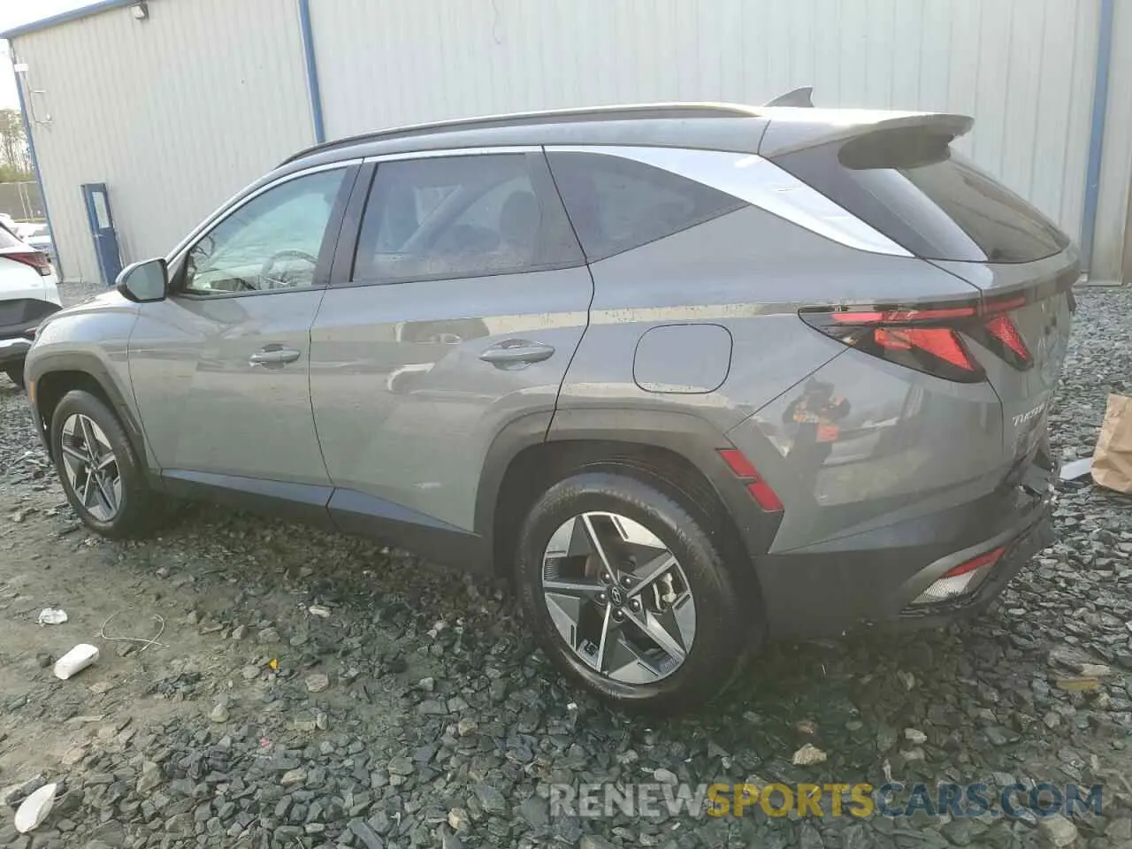 2 fotografías del automóvil dañado 5NMJBCDE1SH469901 HYUNDAI TUCSON 2025