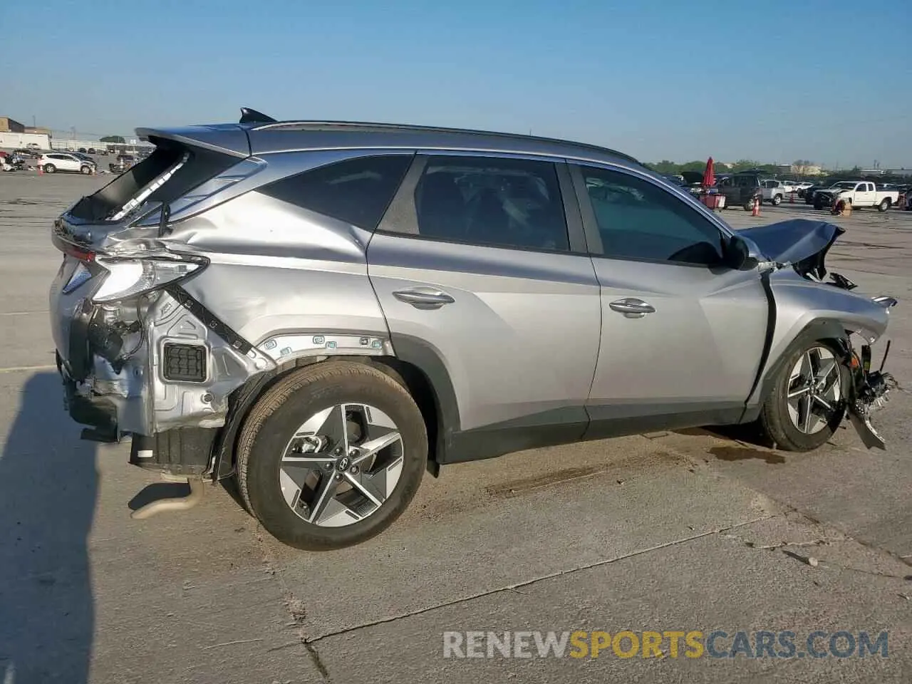 3 fotografías del automóvil dañado 5NMJBCDE2SH453013 HYUNDAI TUCSON 2025