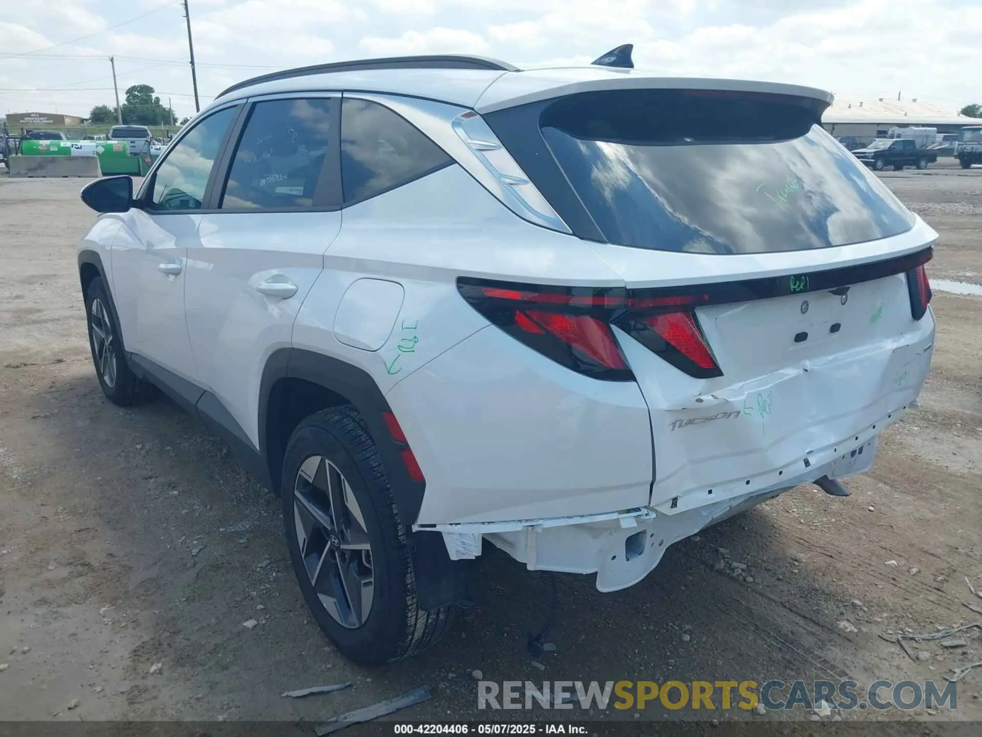 3 fotografías del automóvil dañado 5NMJBCDE7SH496648 HYUNDAI TUCSON 2025