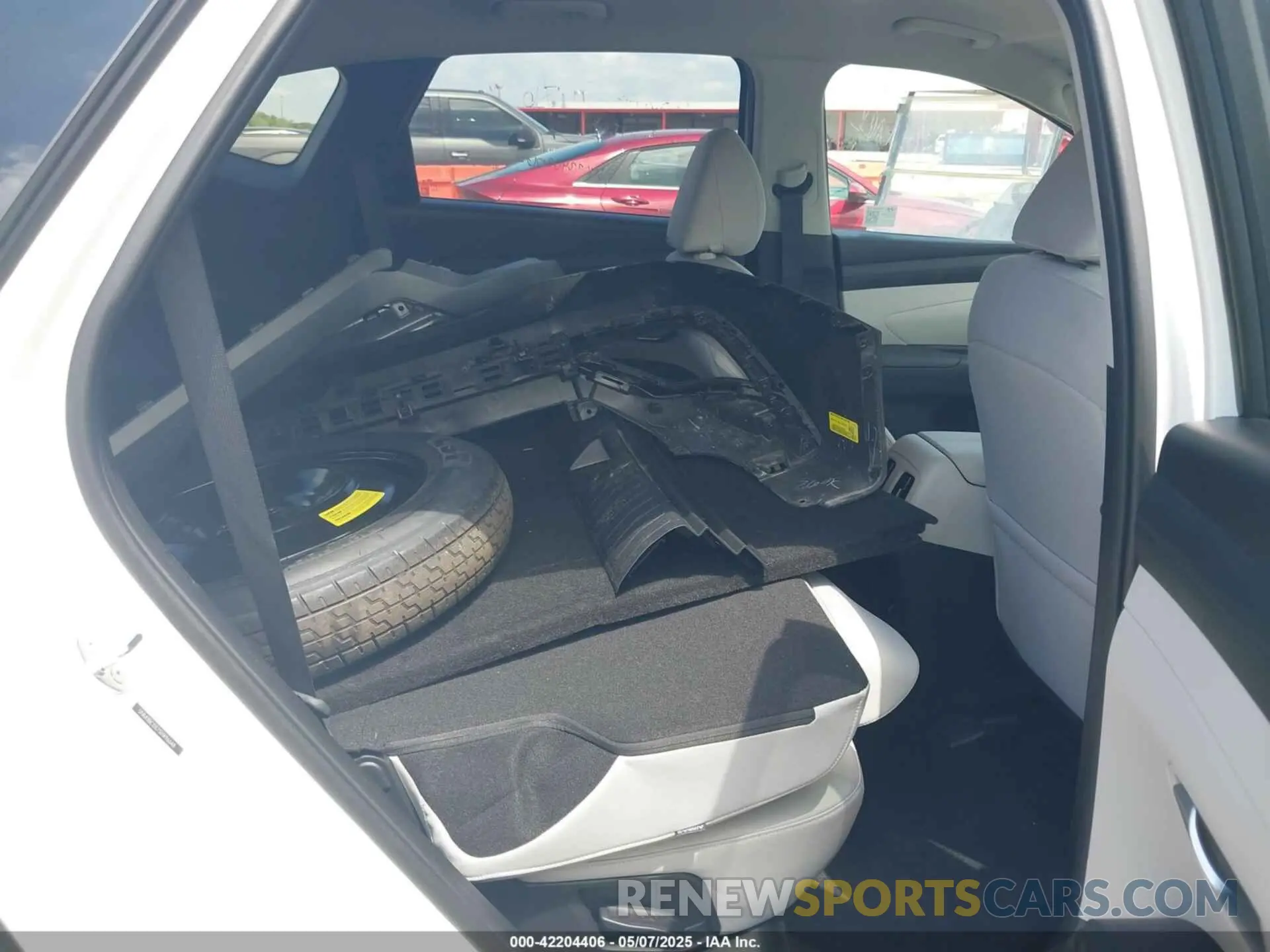 8 fotografías del automóvil dañado 5NMJBCDE7SH496648 HYUNDAI TUCSON 2025
