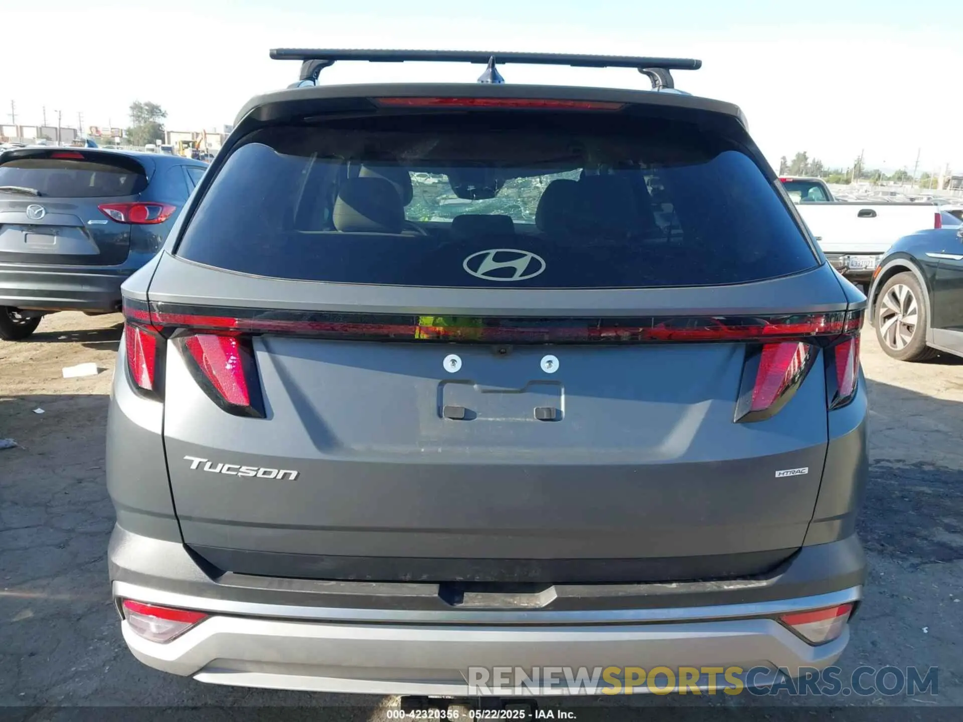 17 fotografías del automóvil dañado 5NMJBCDE8SH465828 HYUNDAI TUCSON 2025