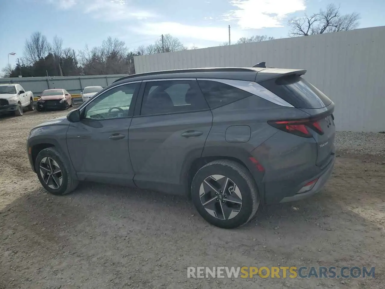2 fotografías del automóvil dañado 5NMJBCDE9SH463392 HYUNDAI TUCSON 2025