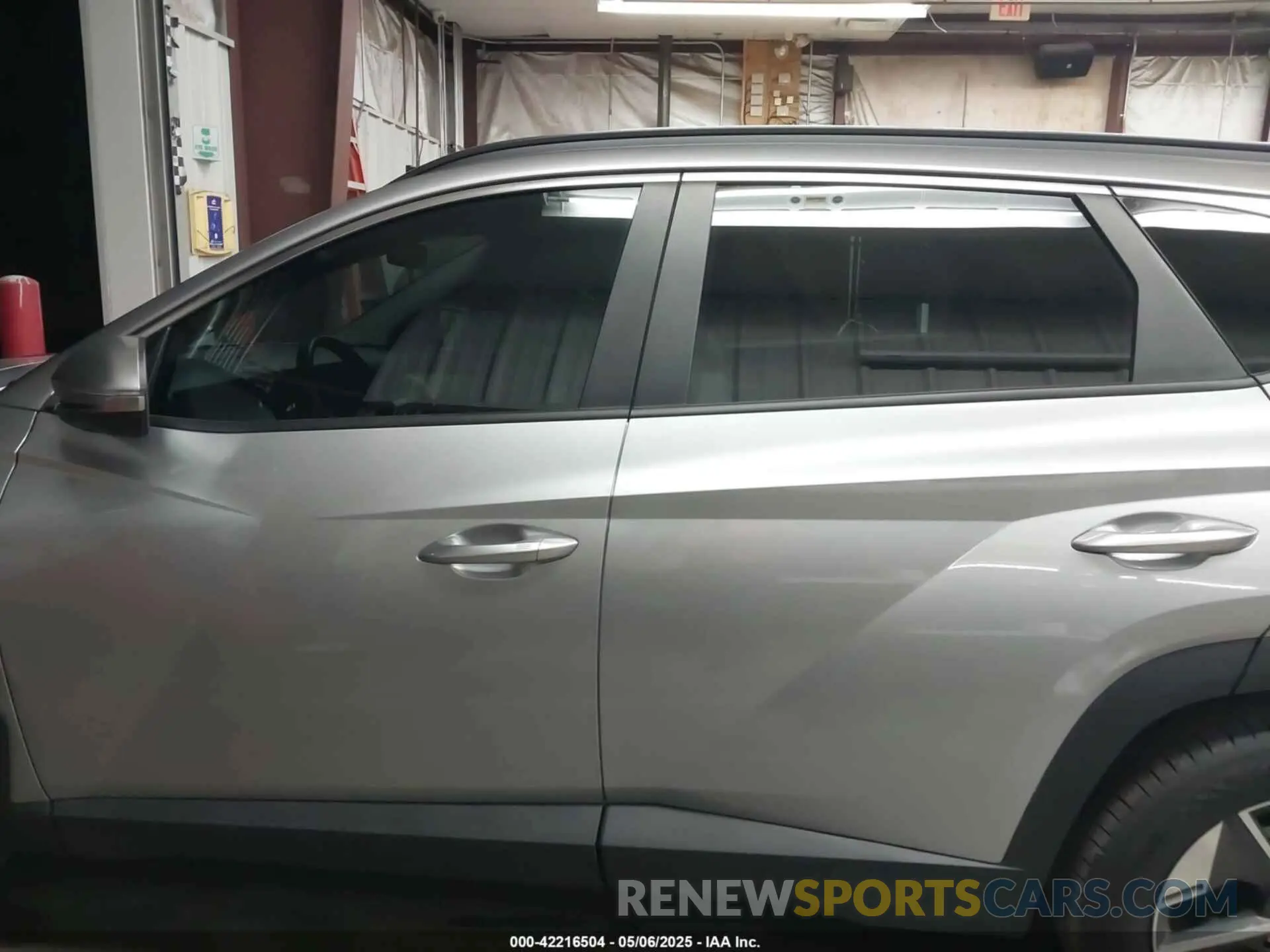 14 fotografías del automóvil dañado 5NMJC3DE2SH445796 HYUNDAI TUCSON 2025