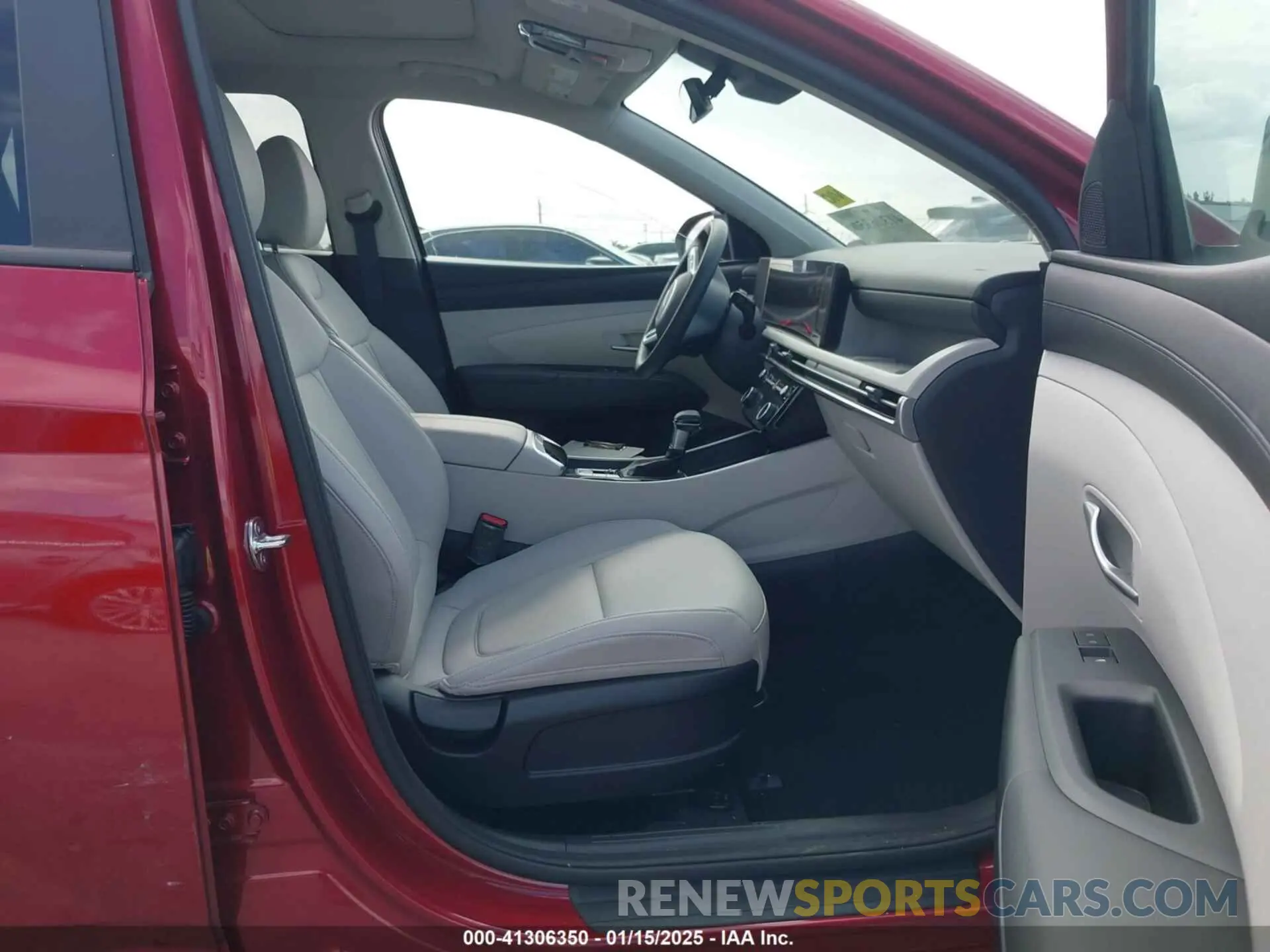 5 fotografías del automóvil dañado 5NMJC3DE2SH475137 HYUNDAI TUCSON 2025