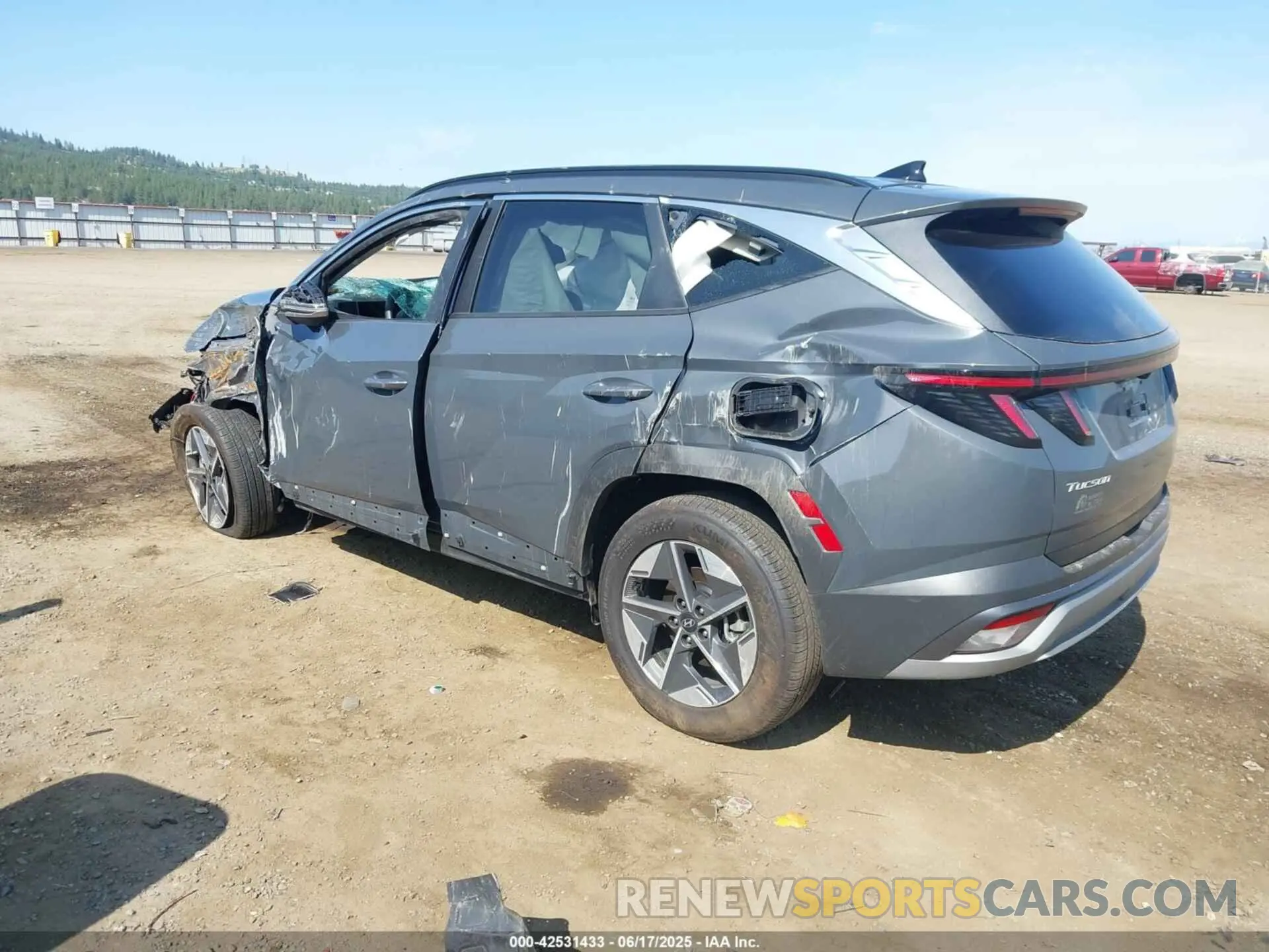 3 fotografías del automóvil dañado 5NMJCCDE9SH451496 HYUNDAI TUCSON 2025