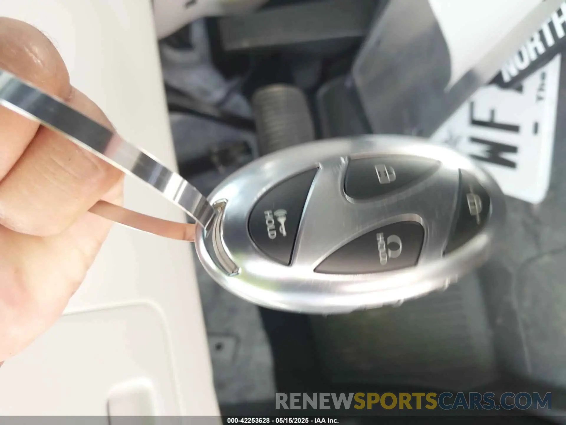 11 fotografías del automóvil dañado 5NMJE3DE6SH494039 HYUNDAI TUCSON 2025