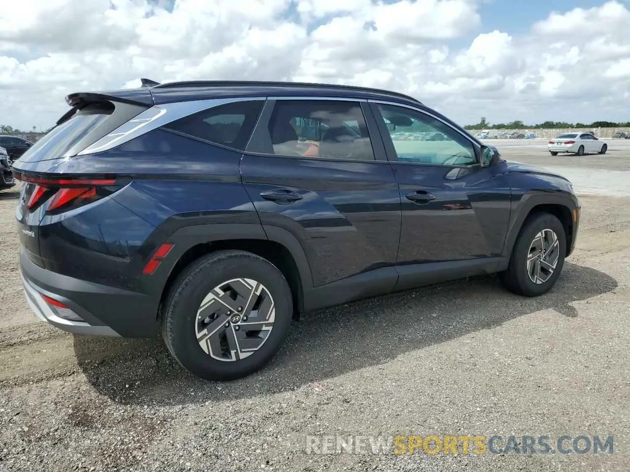 3 fotografías del automóvil dañado KM8JBDD16SU269393 HYUNDAI TUCSON 2025