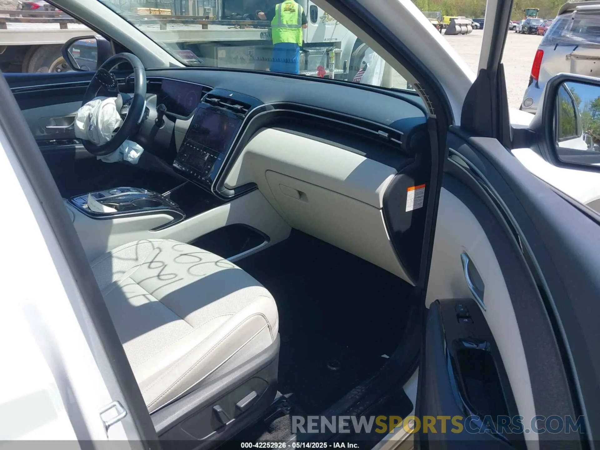 5 fotografías del automóvil dañado KM8JECA16NU017685 HYUNDAI TUCSON HYBRID 2022