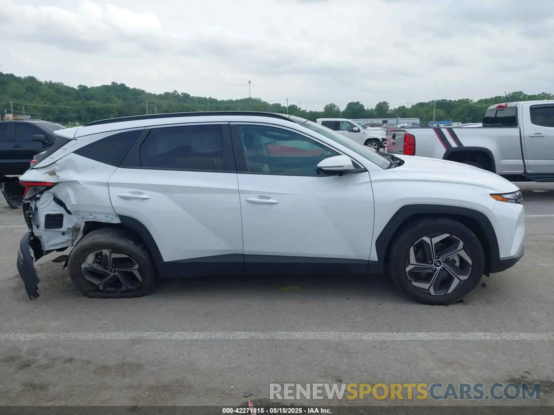 13 fotografías del automóvil dañado KM8JFCA18NU050944 HYUNDAI TUCSON HYBRID 2022