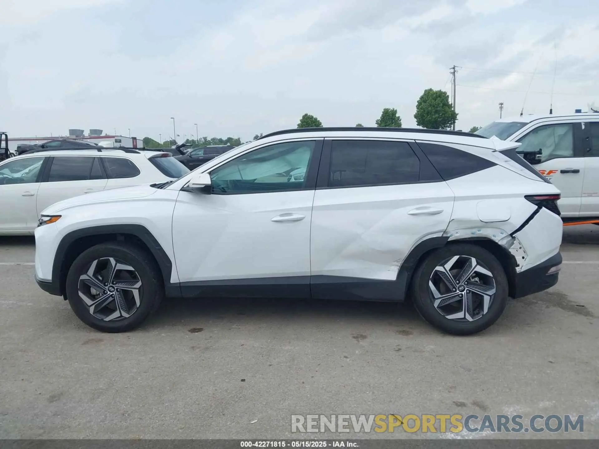 14 fotografías del automóvil dañado KM8JFCA18NU050944 HYUNDAI TUCSON HYBRID 2022