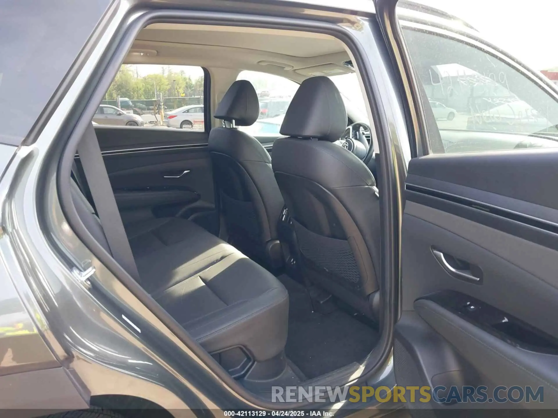 8 fotografías del automóvil dañado KM8JFCA17PU093934 HYUNDAI TUCSON HYBRID 2023