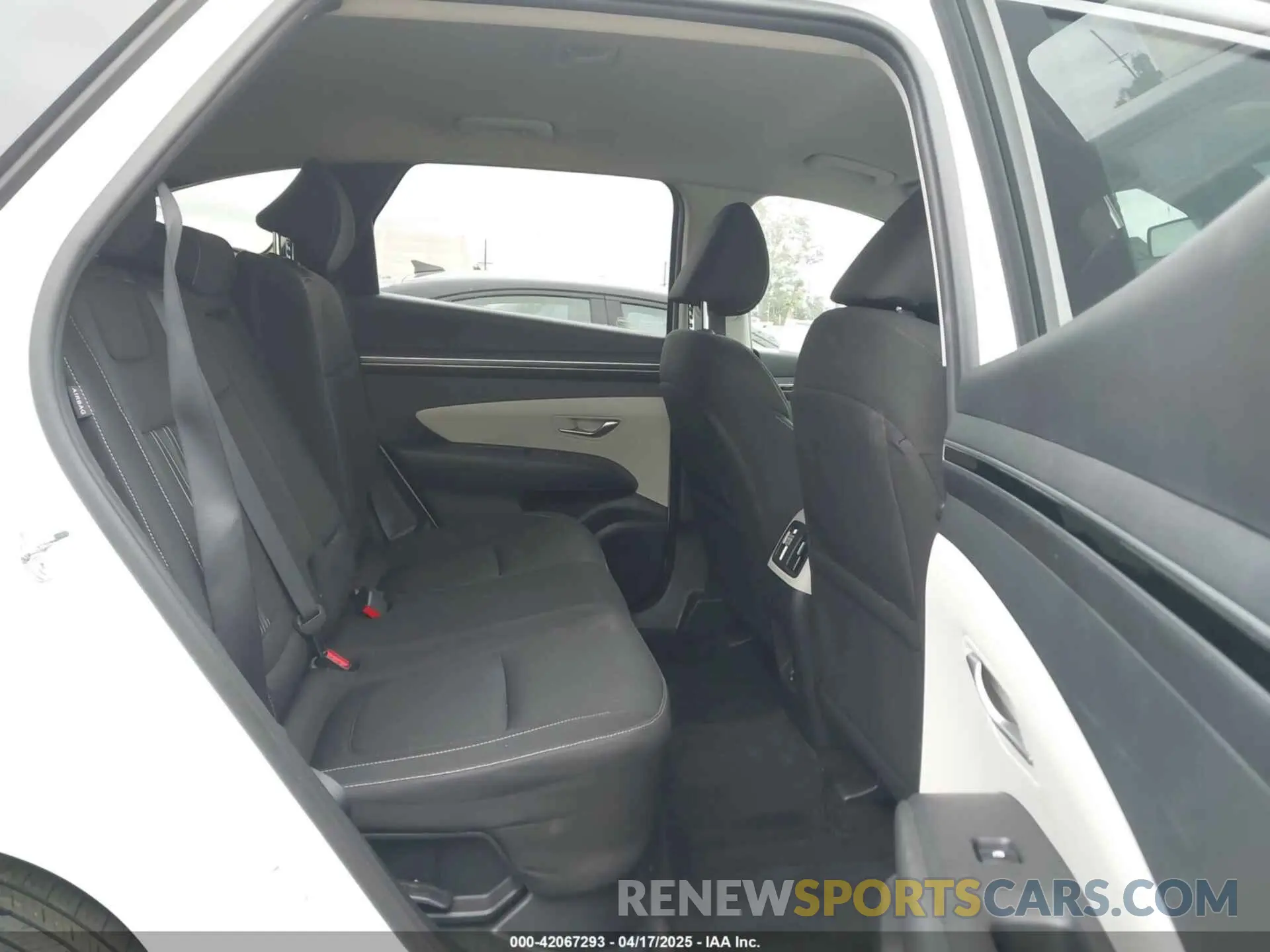 8 fotografías del automóvil dañado KM8JBCD11RU205511 HYUNDAI TUCSON HYBRID 2024