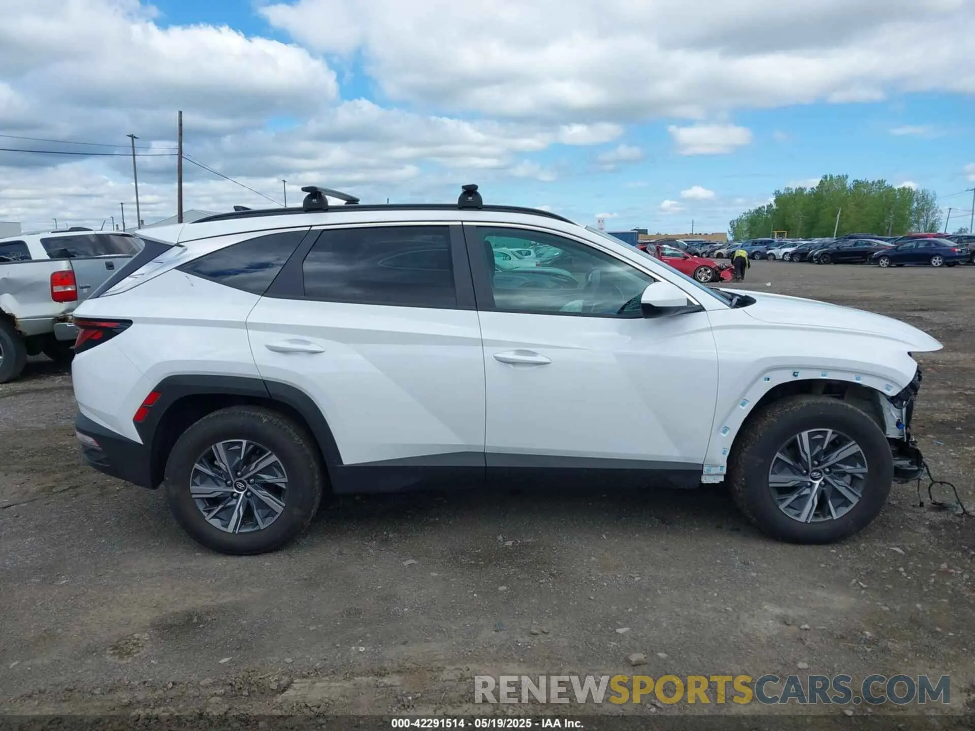 13 fotografías del automóvil dañado KM8JBCD14RU239653 HYUNDAI TUCSON HYBRID 2024