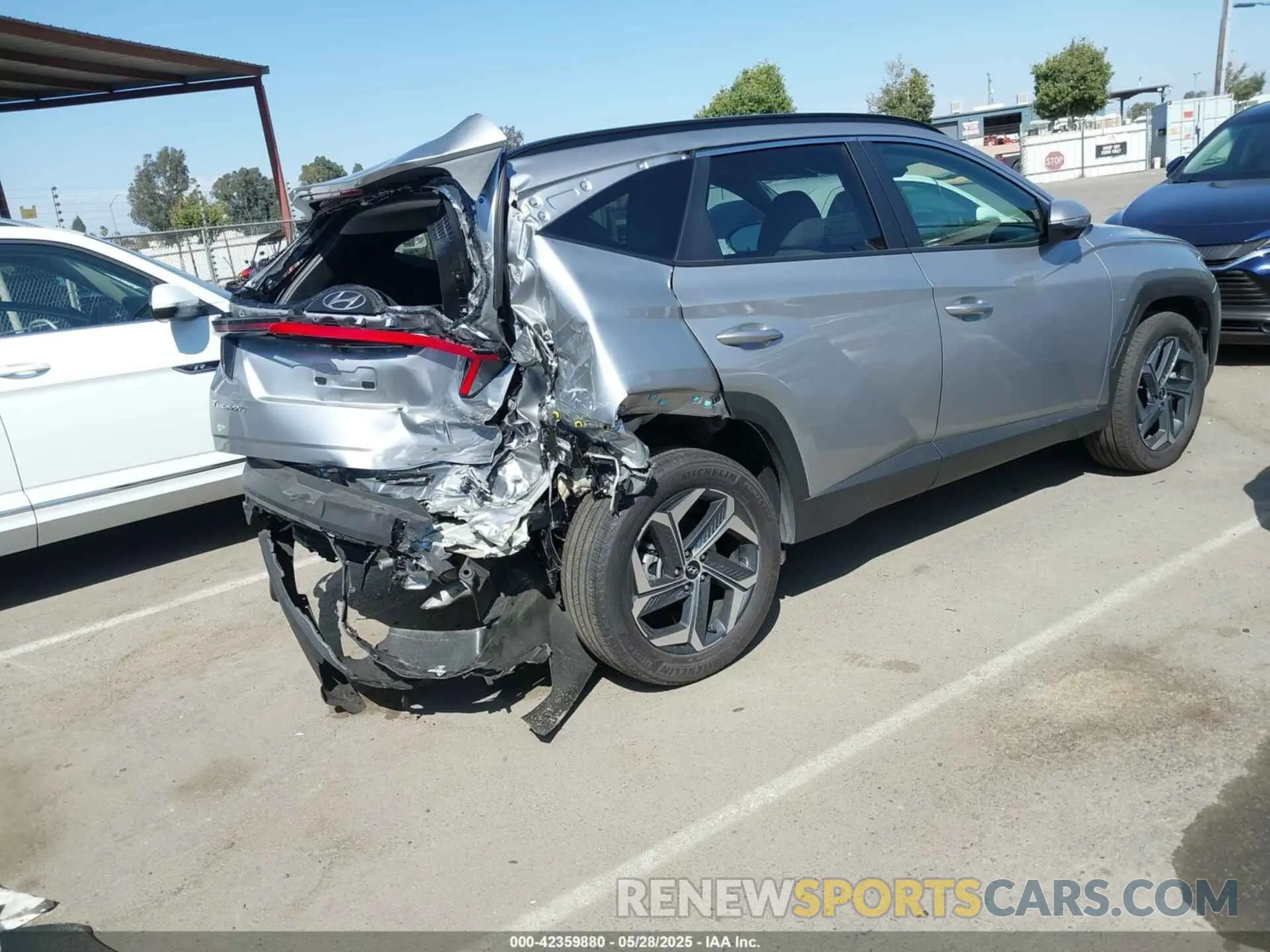 4 fotografías del automóvil dañado KM8JCCD11RU237100 HYUNDAI TUCSON HYBRID 2024