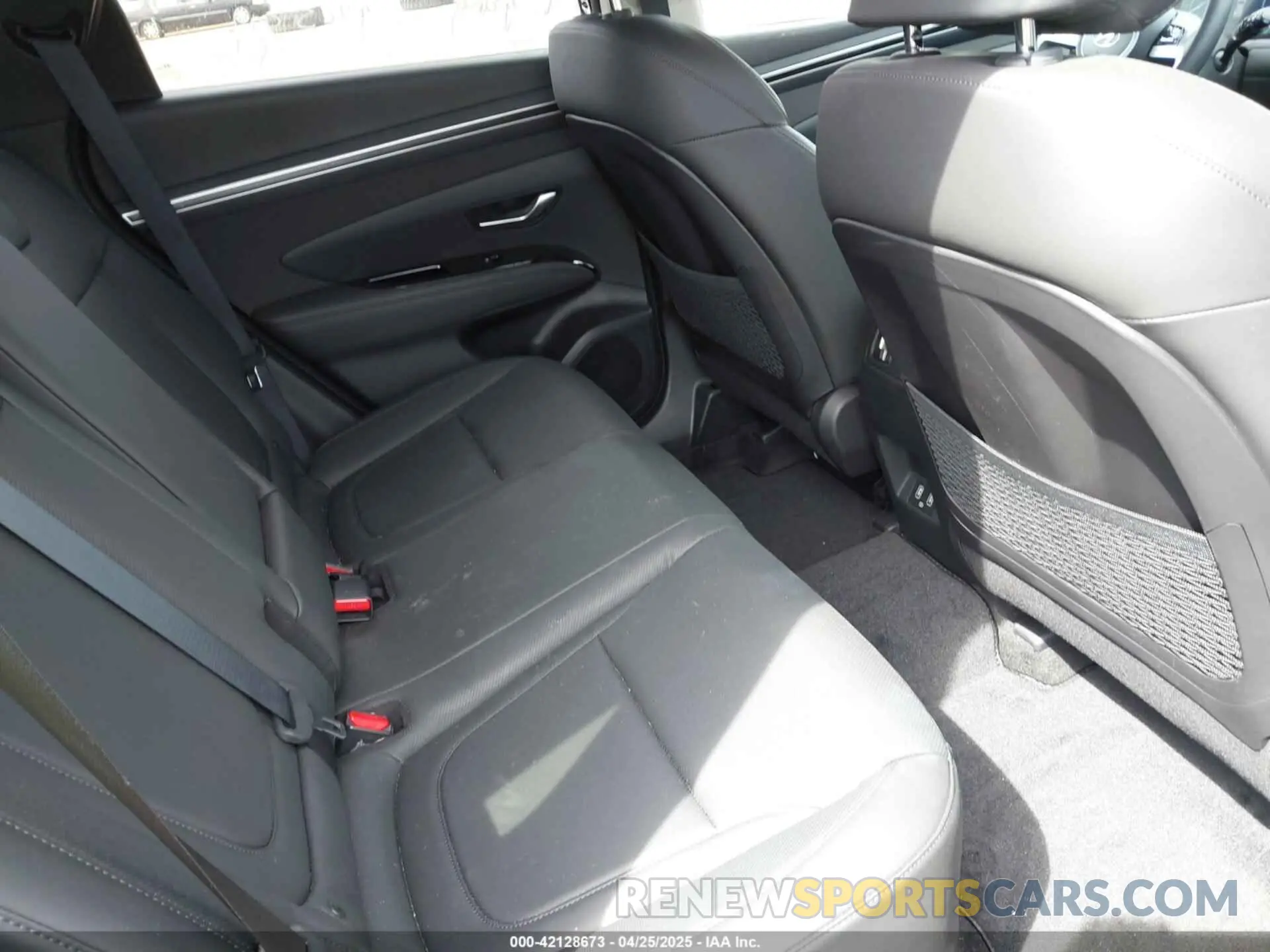 8 fotografías del automóvil dañado KM8JCCD18RU201968 HYUNDAI TUCSON HYBRID 2024