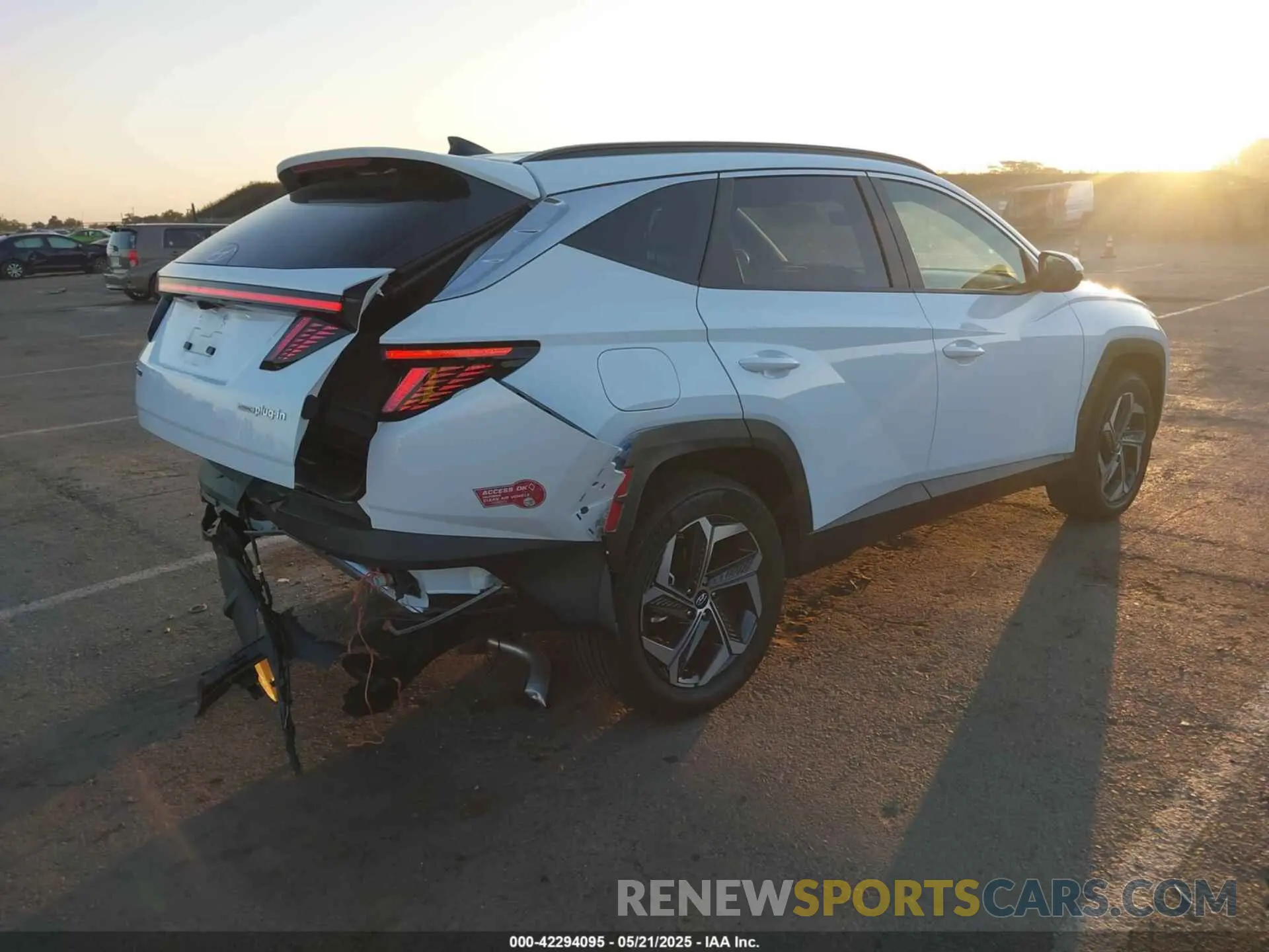 4 fotografías del automóvil dañado KM8JBDA24PU127385 HYUNDAI TUCSON PLUG-IN HYBRID 2023