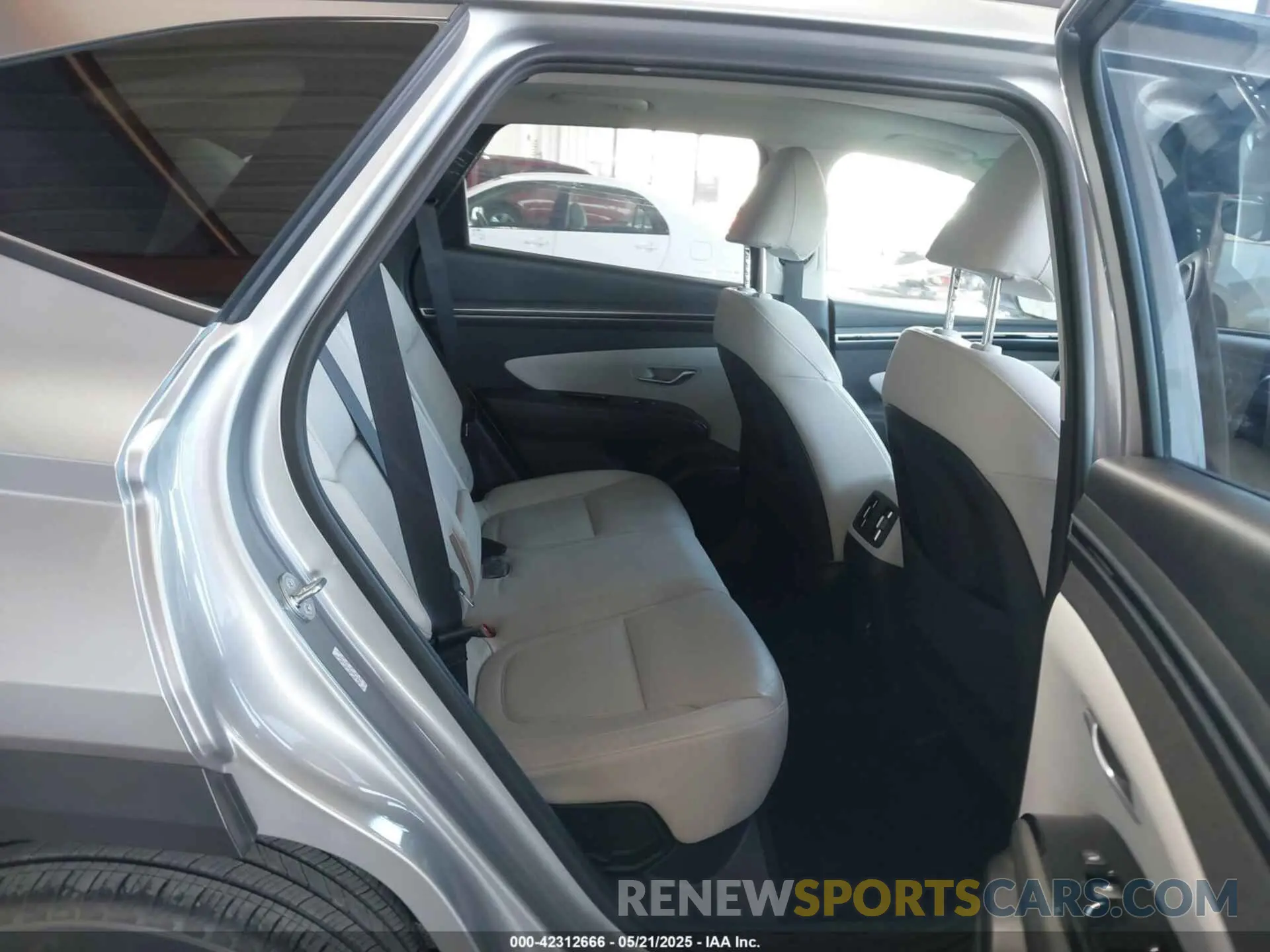 8 fotografías del automóvil dañado KM8JFDA27PU123335 HYUNDAI TUCSON PLUG-IN HYBRID 2023